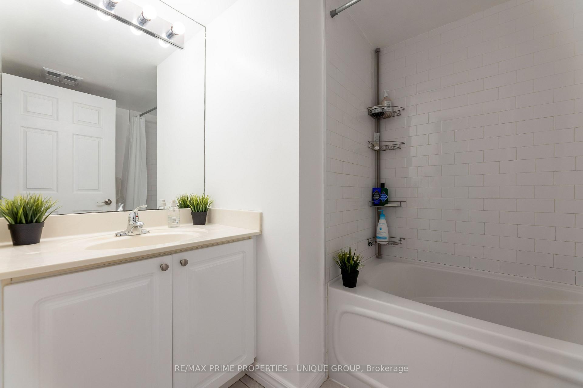 Photo 22 of Unit 211, 188 Redpath Avenue, Toronto, Mount Pleasant West — HOMEH