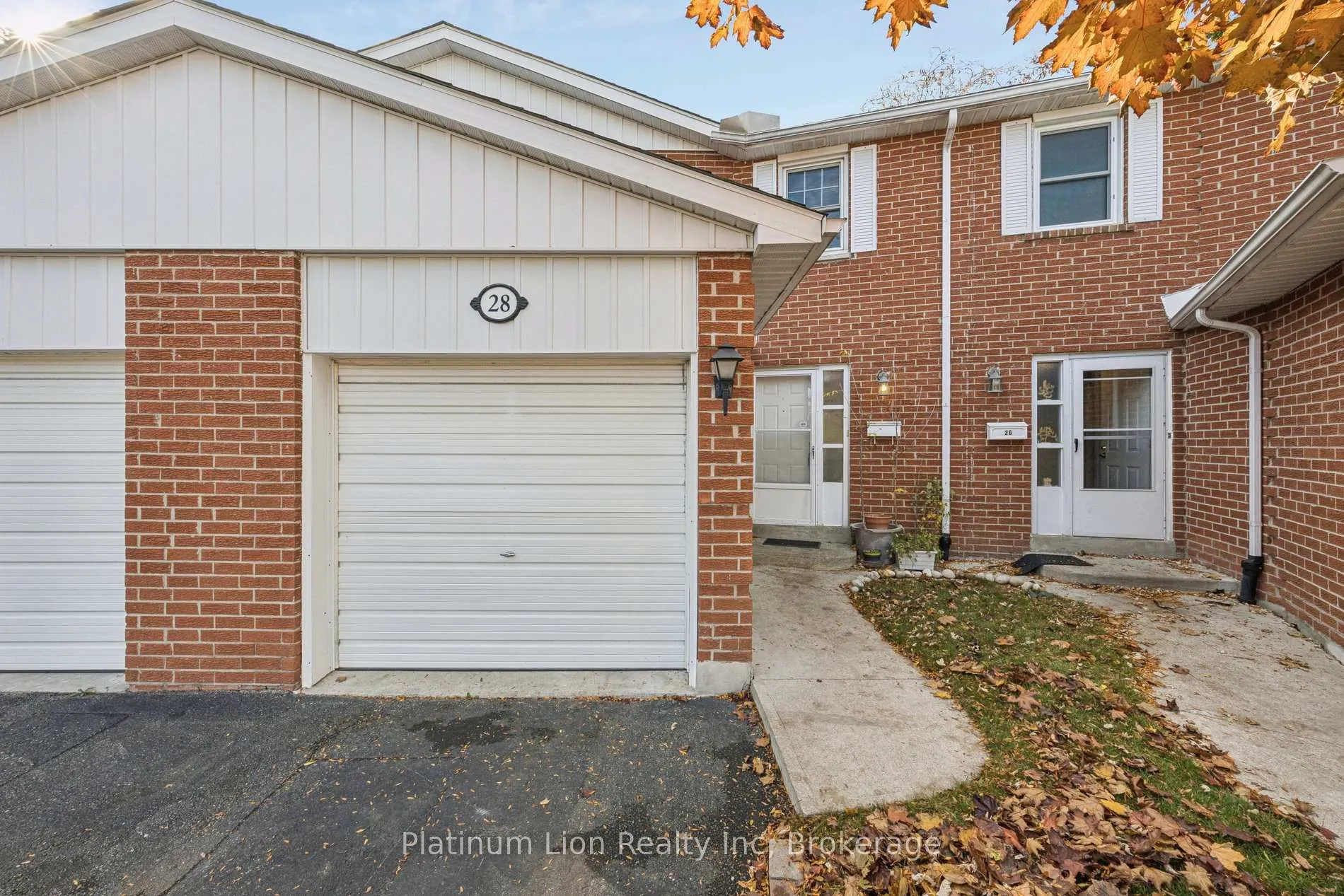 Photo 4 of 28 Reith Way, Markham, Aileen-Willowbrook — HOMEH