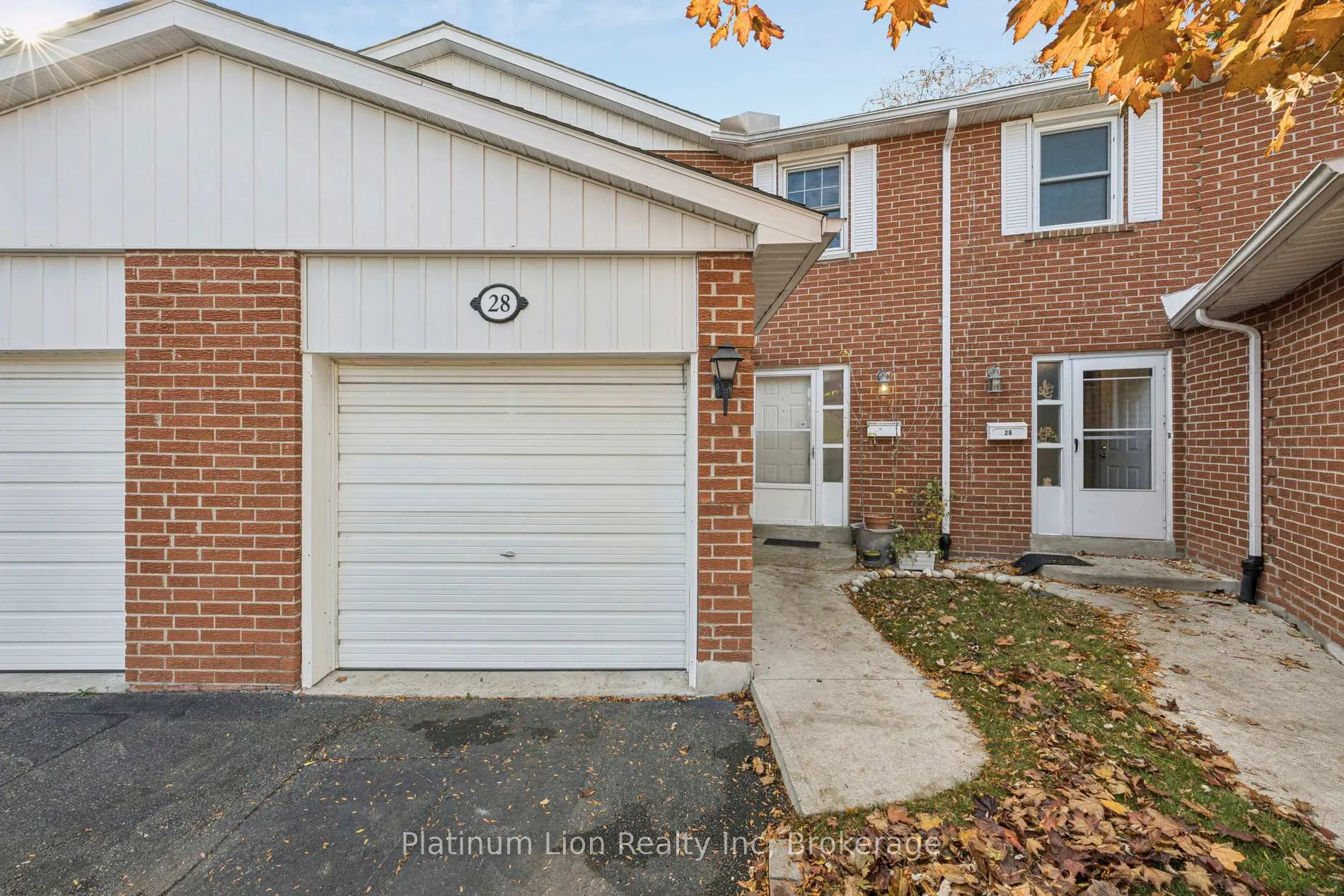 Photo 5 of 28 Reith Way, Markham, Aileen-Willowbrook — HOMEH