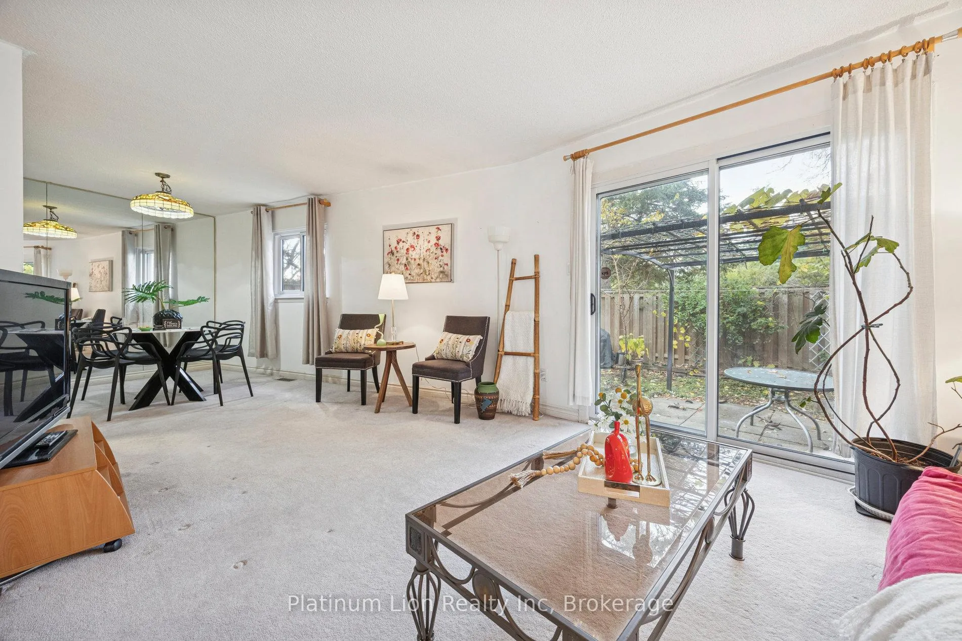 Photo 12 of 28 Reith Way, Markham, Aileen-Willowbrook — HOMEH