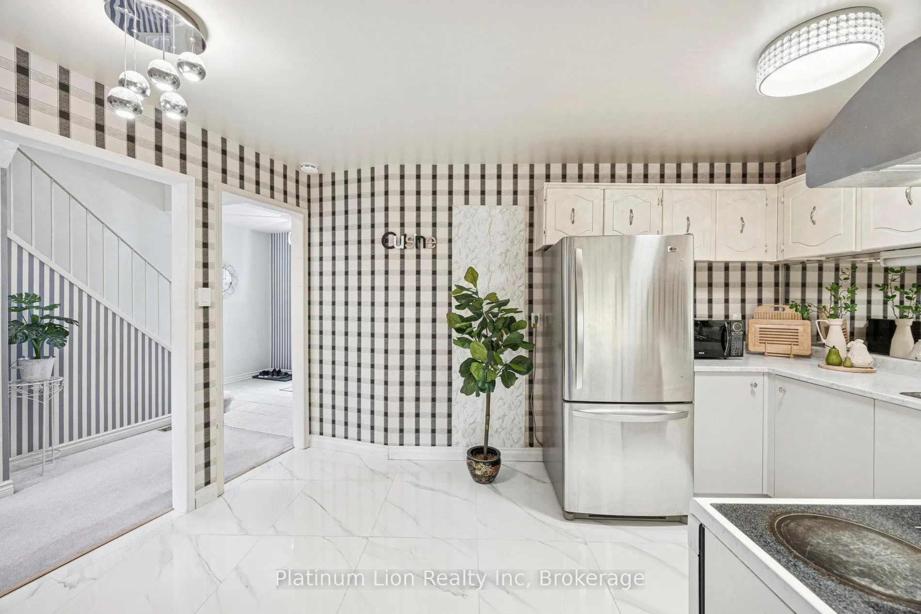 Photo 16 of 28 Reith Way, Markham, Aileen-Willowbrook — HOMEH