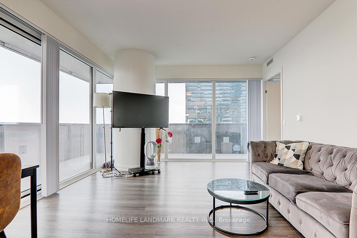 Photo 4 of Unit 3307, 138 Downes Street, Toronto, Waterfront Communities — HOMEH