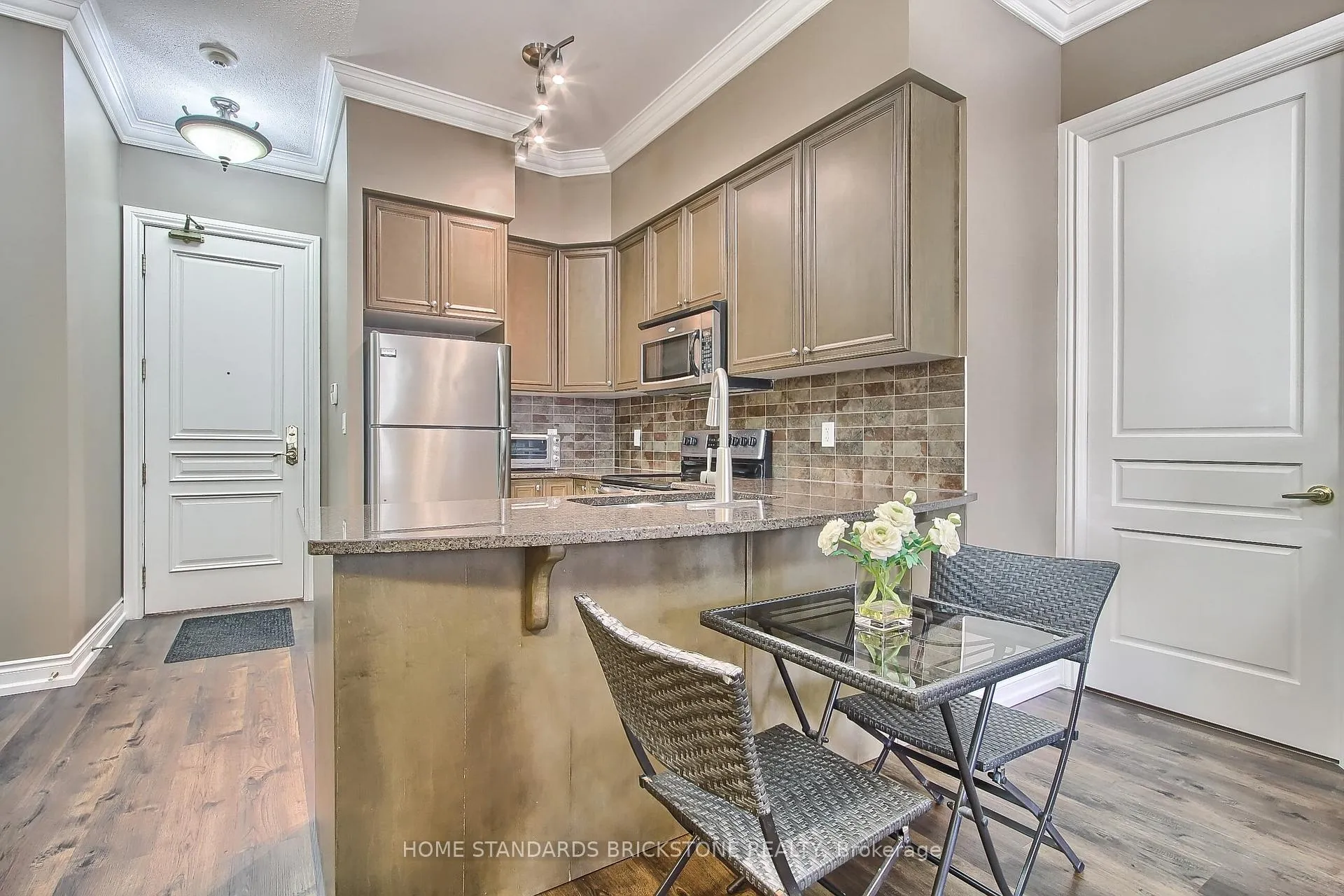 Photo 9 of Unit 115, 9225 Jane Street, Vaughan, Maple — HOMEH