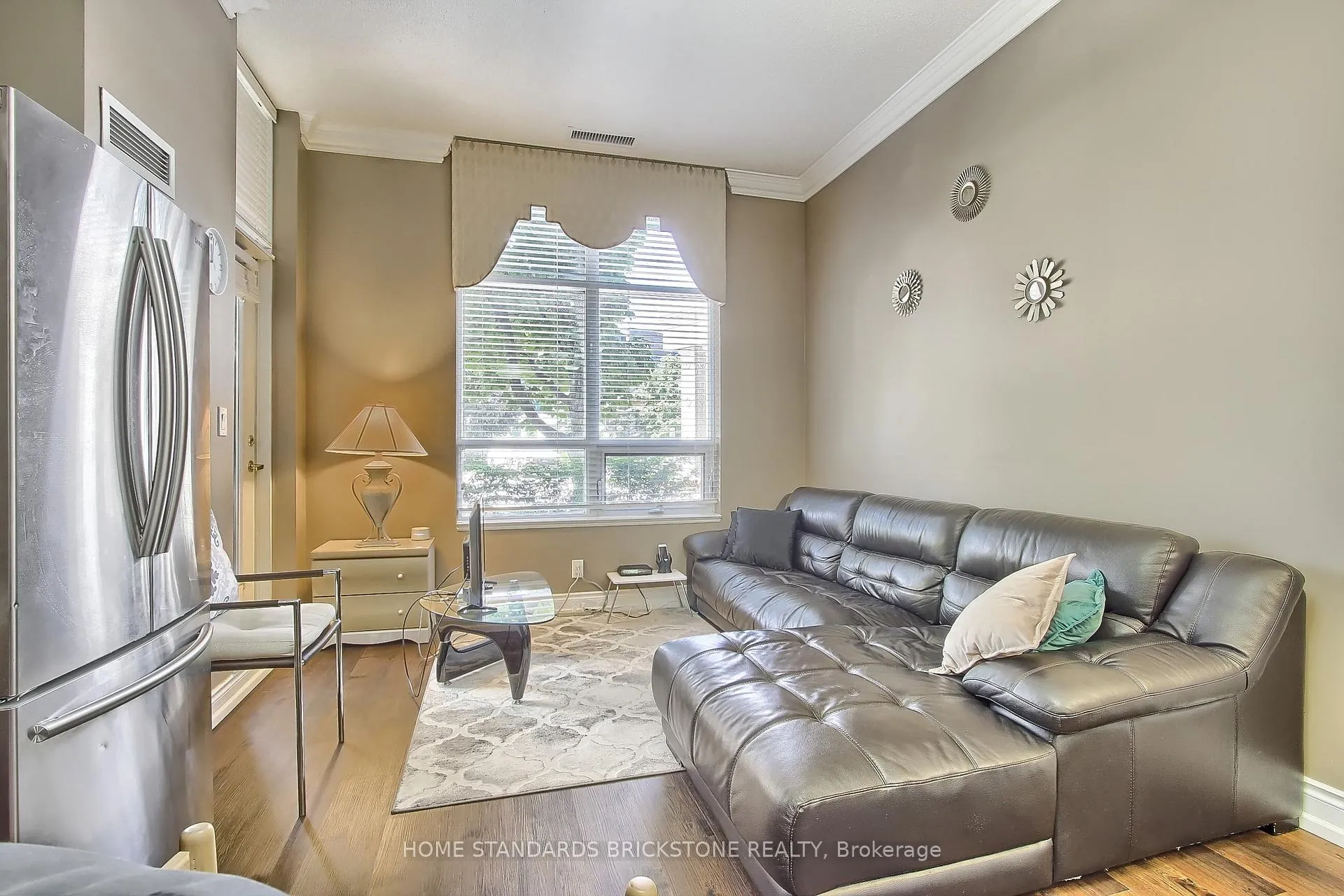 Photo 11 of Unit 115, 9225 Jane Street, Vaughan, Maple — HOMEH