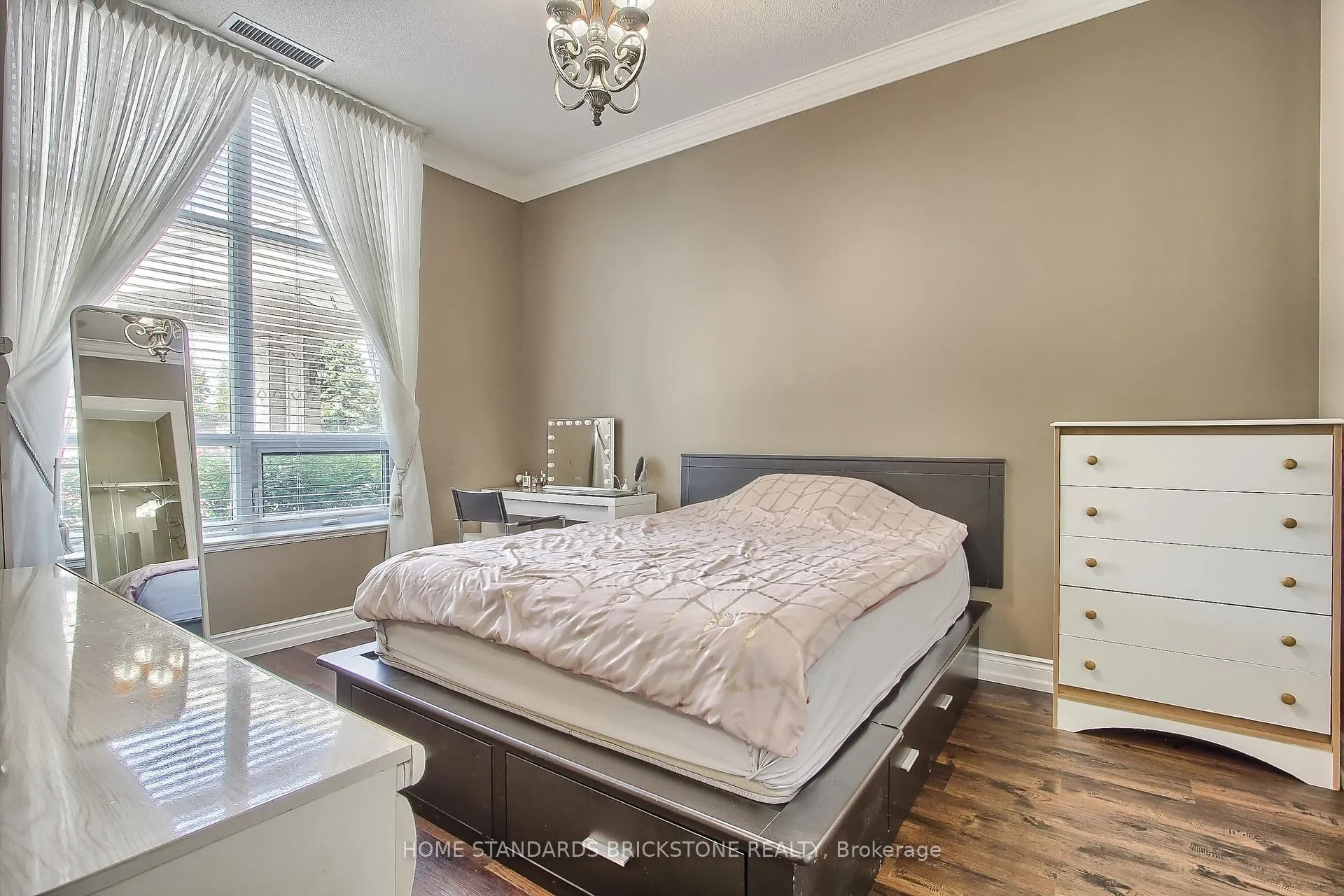 Photo 12 of Unit 115, 9225 Jane Street, Vaughan, Maple — HOMEH