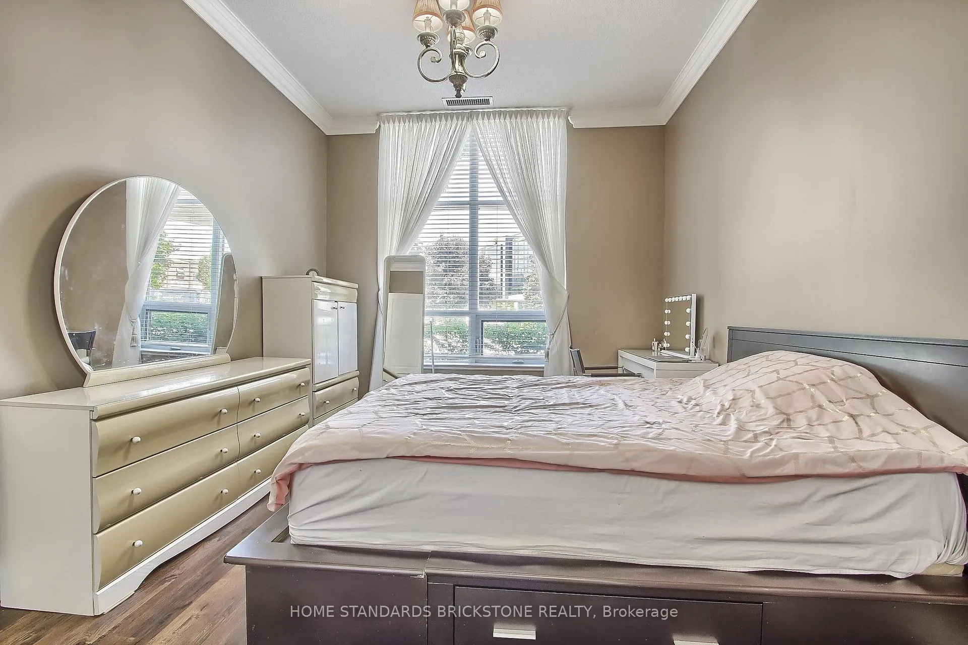 Photo 13 of Unit 115, 9225 Jane Street, Vaughan, Maple — HOMEH