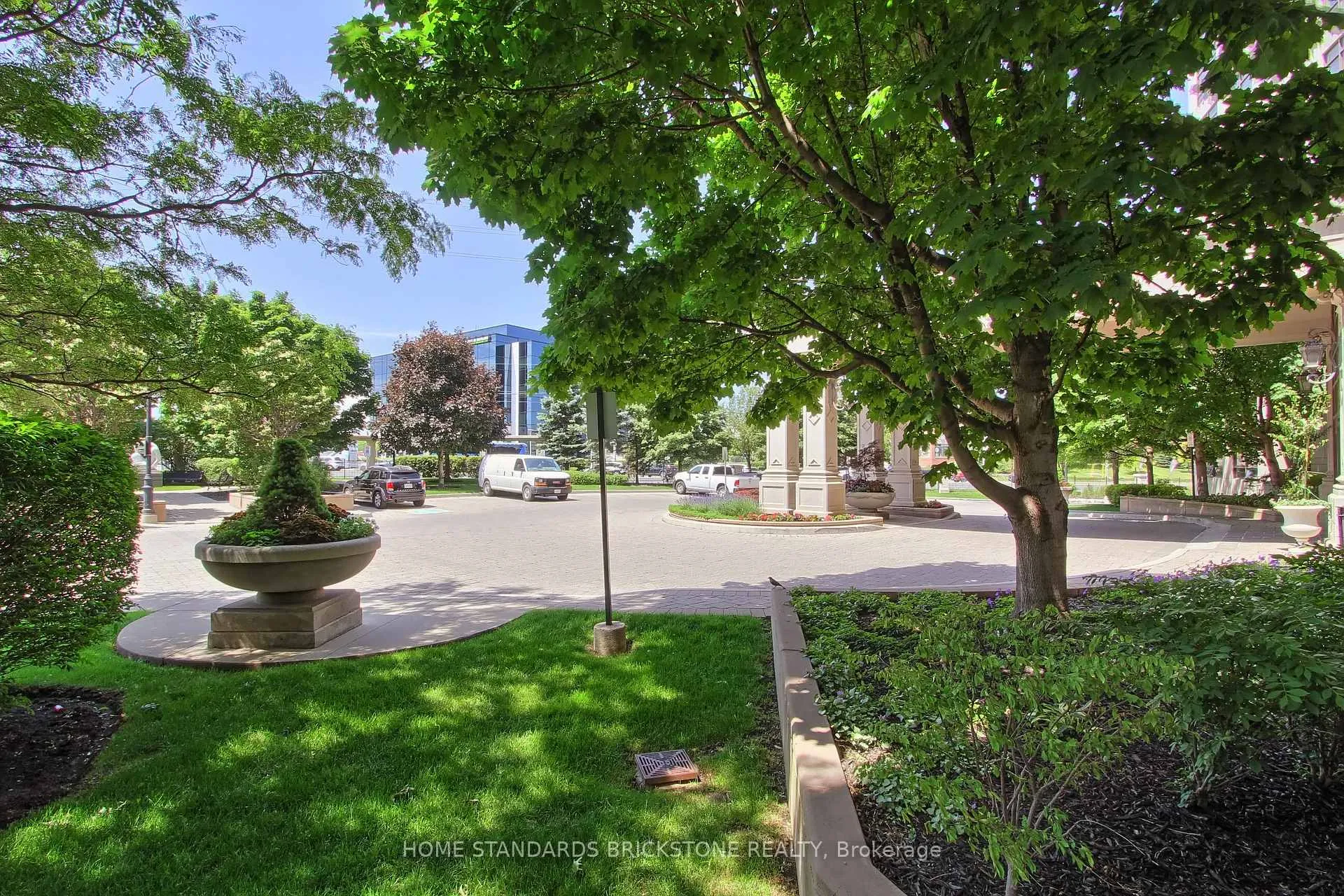 Photo 23 of Unit 115, 9225 Jane Street, Vaughan, Maple — HOMEH