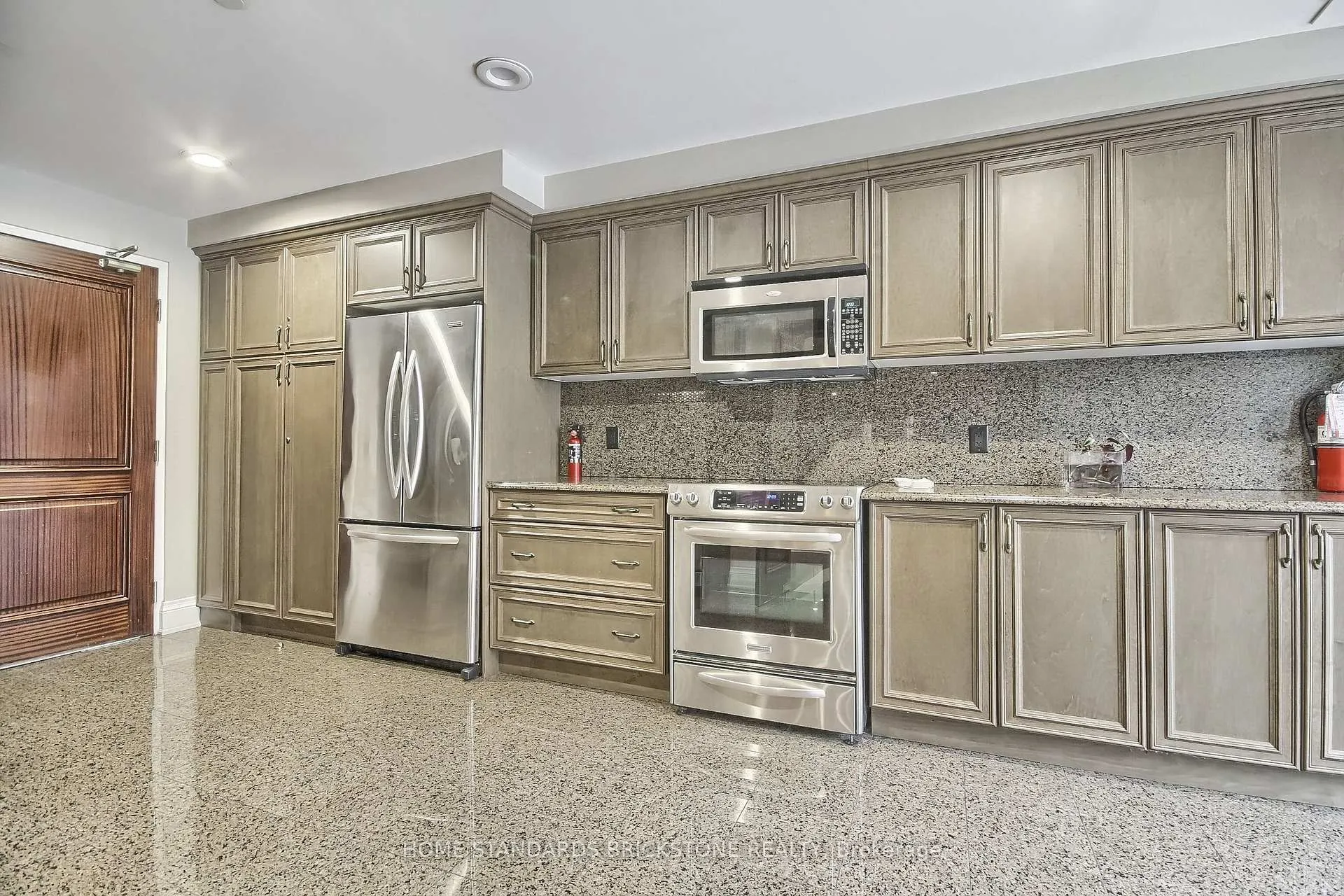 Photo 31 of Unit 115, 9225 Jane Street, Vaughan, Maple — HOMEH