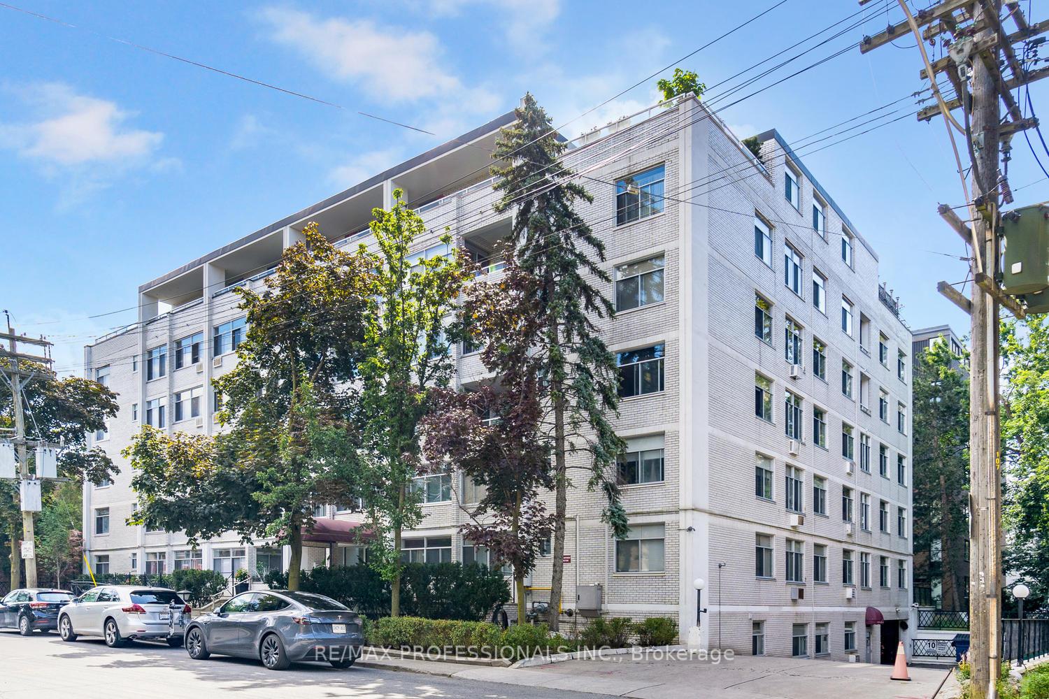 Front of Unit 306, 335 Lonsdale Road
