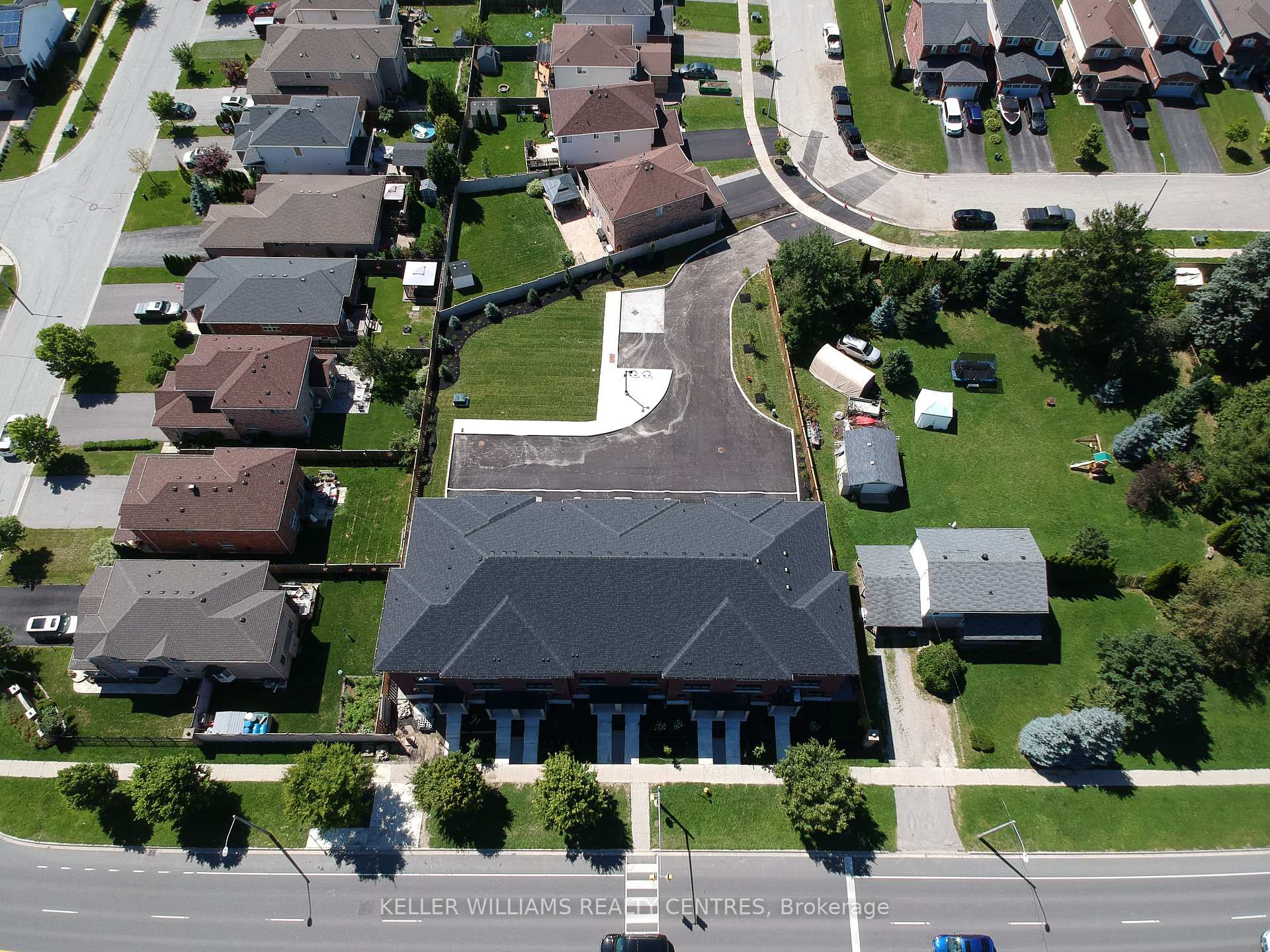 Photo 3 of 442 Veterans Drive, Barrie, Holly — HOMEH