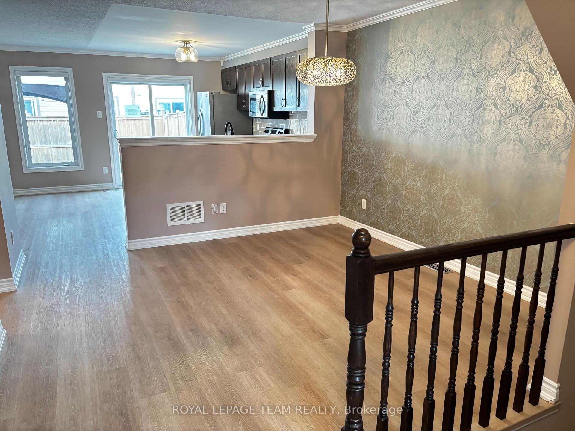 Photo 4 of 420 Meadowhawk Crescent, Ottawa, Barrhaven - Half Moon Bay — HOMEH