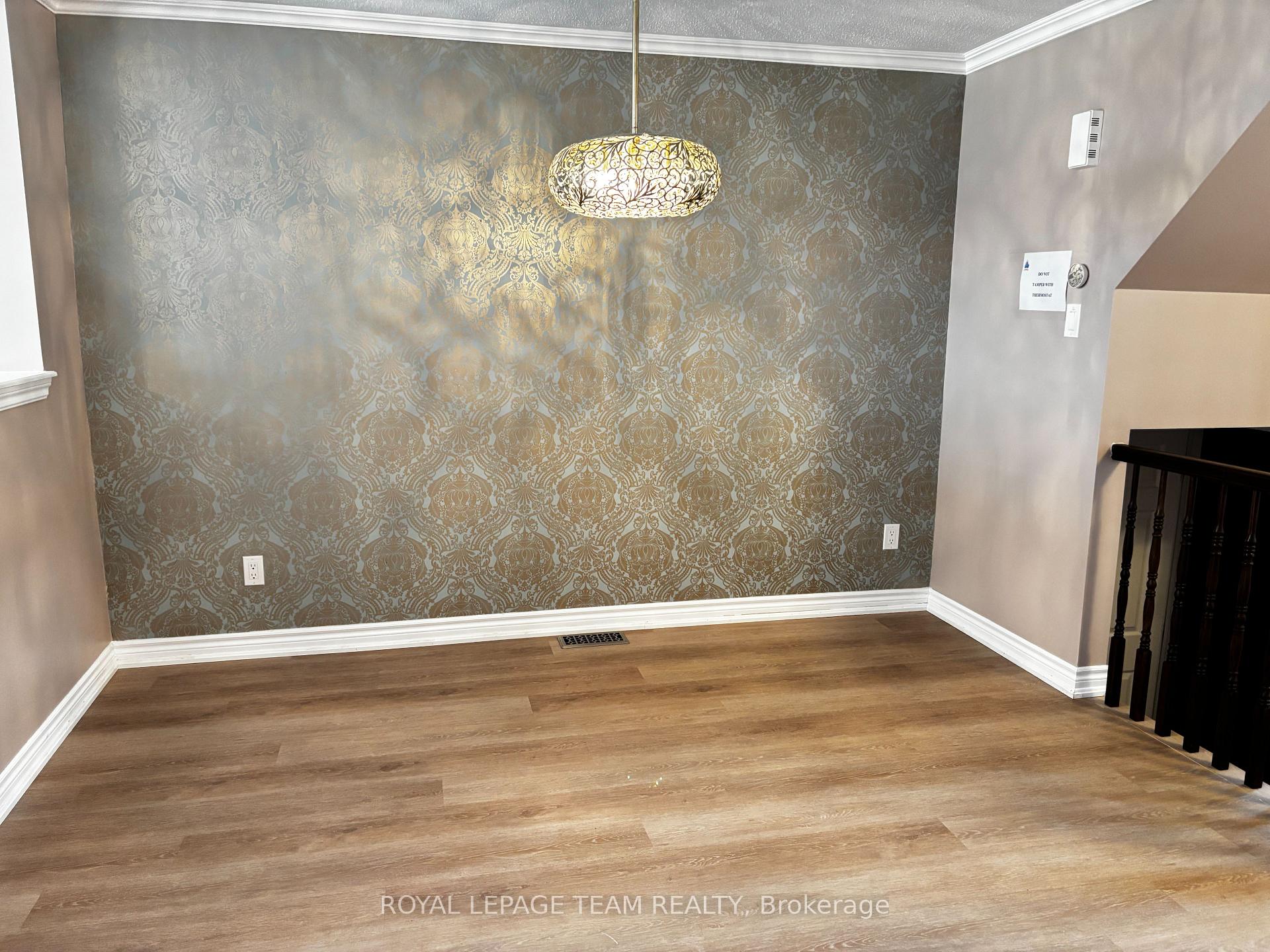 Photo 5 of 420 Meadowhawk Crescent, Ottawa, Barrhaven - Half Moon Bay — HOMEH
