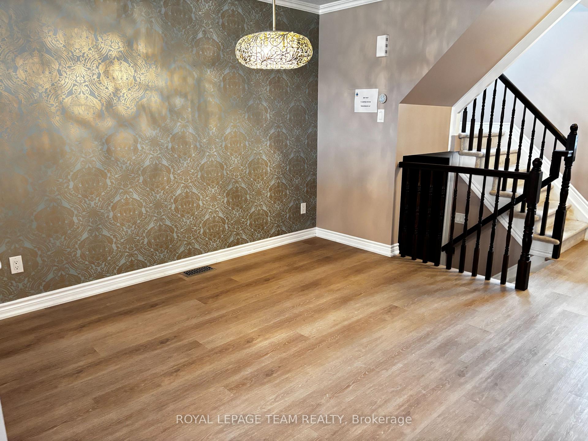 Photo 6 of 420 Meadowhawk Crescent, Ottawa, Barrhaven - Half Moon Bay — HOMEH