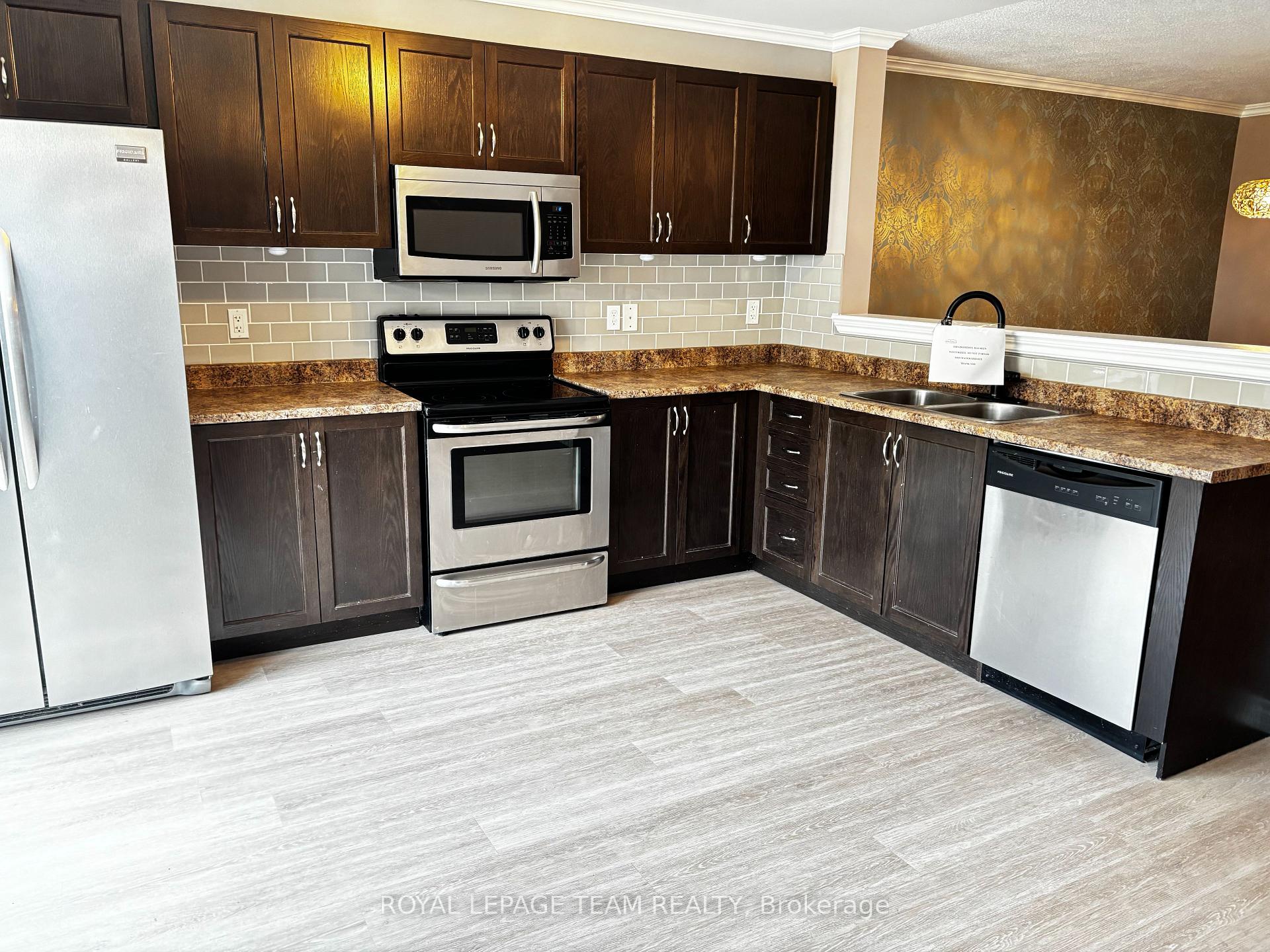 Photo 7 of 420 Meadowhawk Crescent, Ottawa, Barrhaven - Half Moon Bay — HOMEH