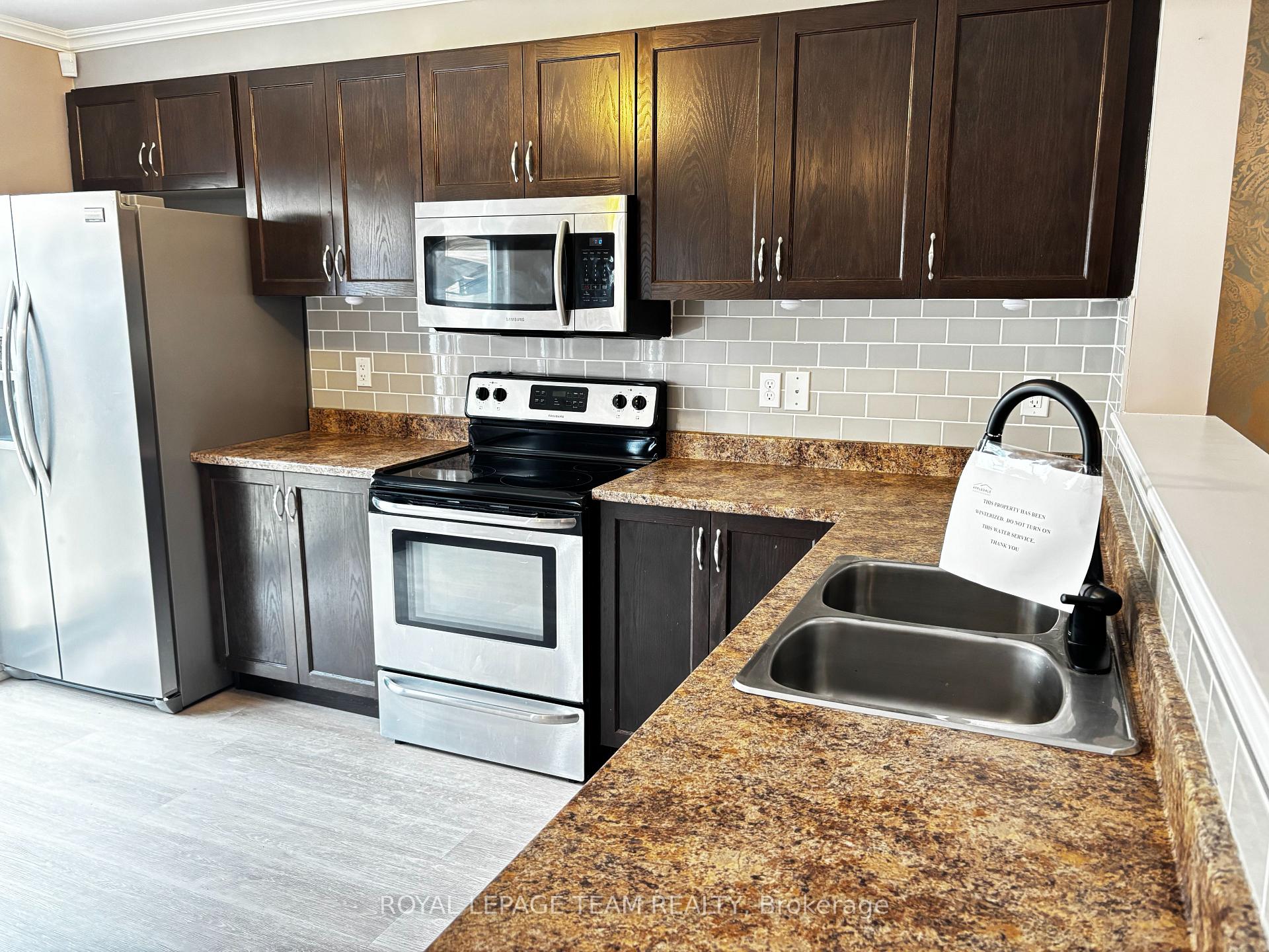 Photo 9 of 420 Meadowhawk Crescent, Ottawa, Barrhaven - Half Moon Bay — HOMEH