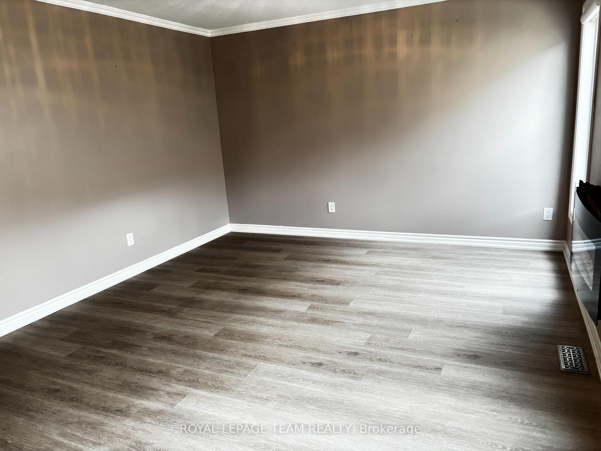 Photo 12 of 420 Meadowhawk Crescent, Ottawa, Barrhaven - Half Moon Bay — HOMEH