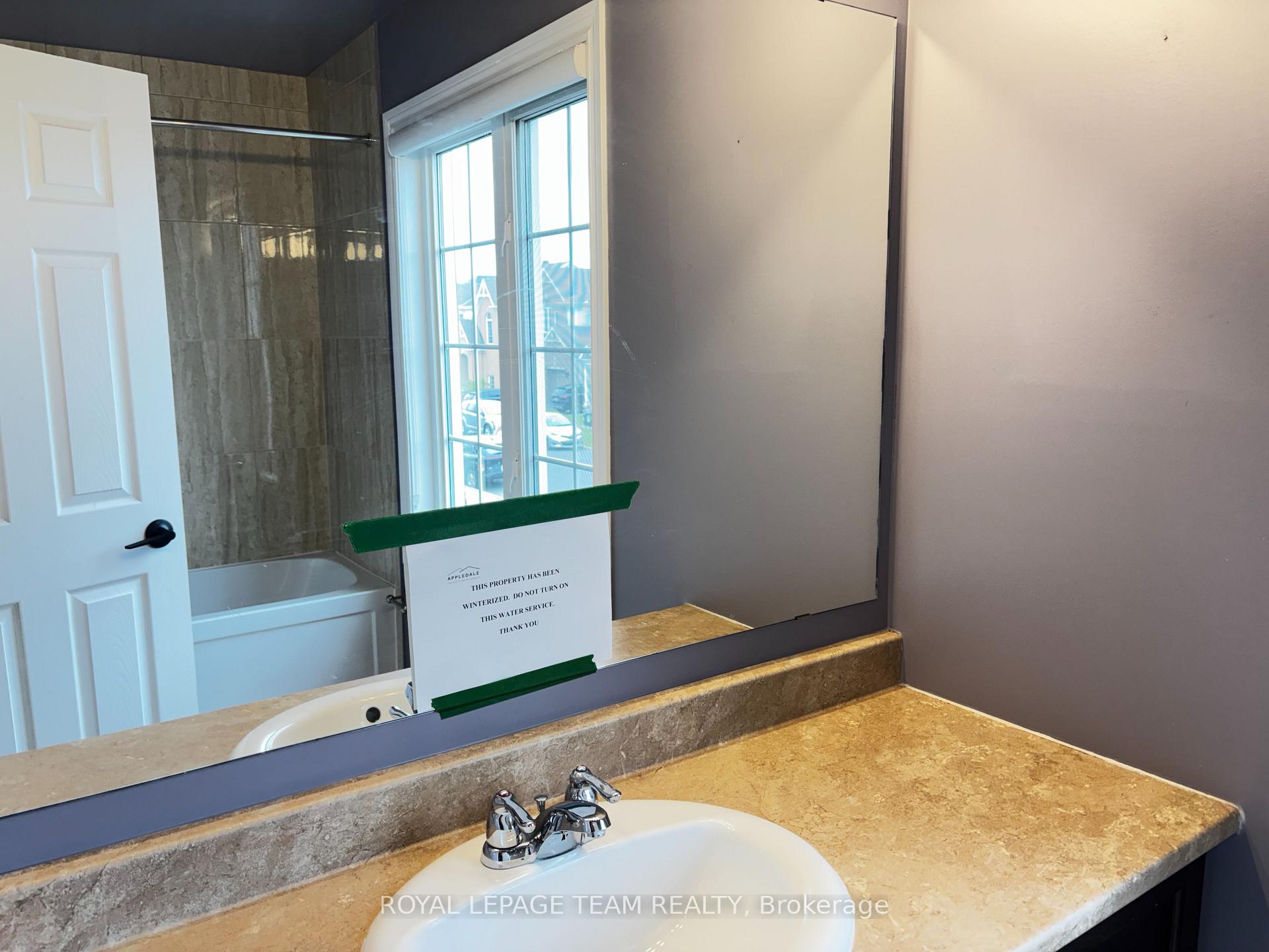 Photo 15 of 420 Meadowhawk Crescent, Ottawa, Barrhaven - Half Moon Bay — HOMEH