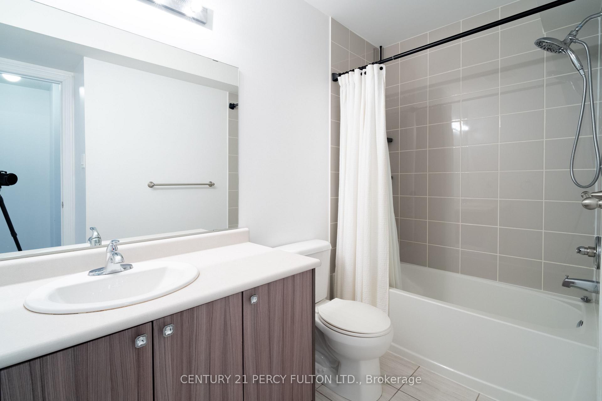 Photo 10 of Unit 252, 1724 Grenwich Glen, Pickering, Duffin Heights — HOMEH
