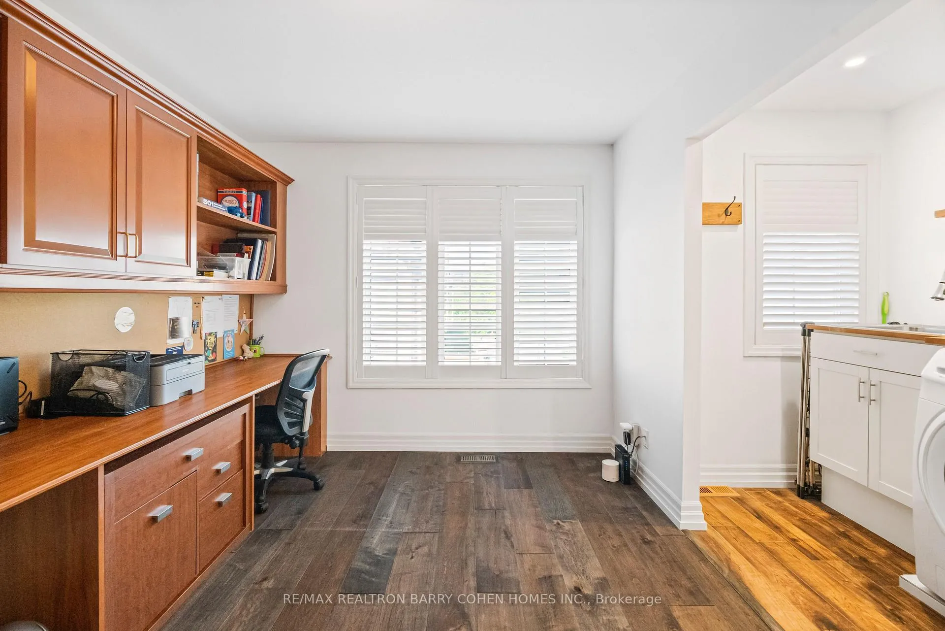 Photo 28 of 544C Scarlett Road, Etobicoke, Humber Heights — HOMEH