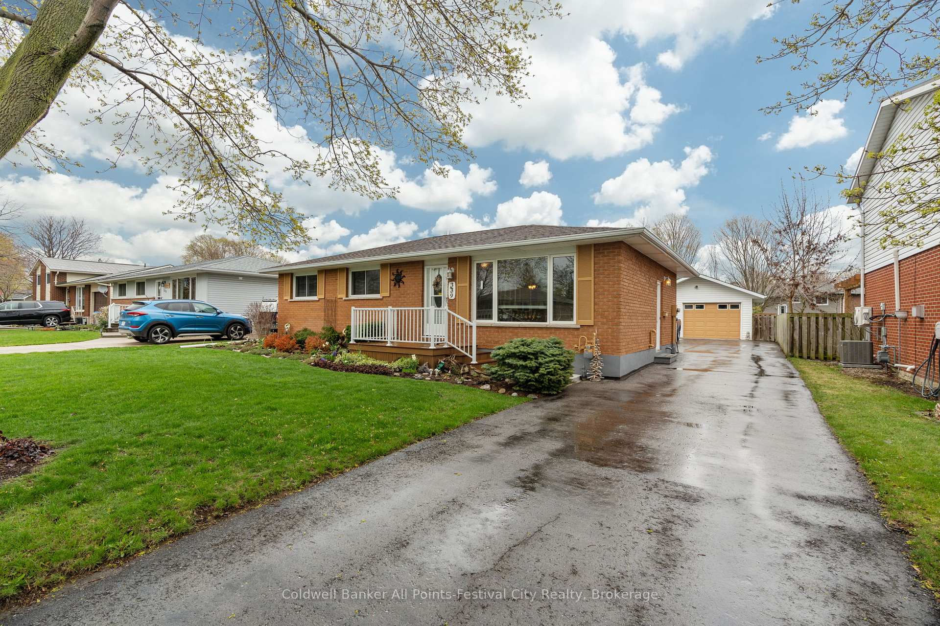 Photo 1 of 339 Suncoast Drive W, Goderich, Goderich (Town) — HOMEH