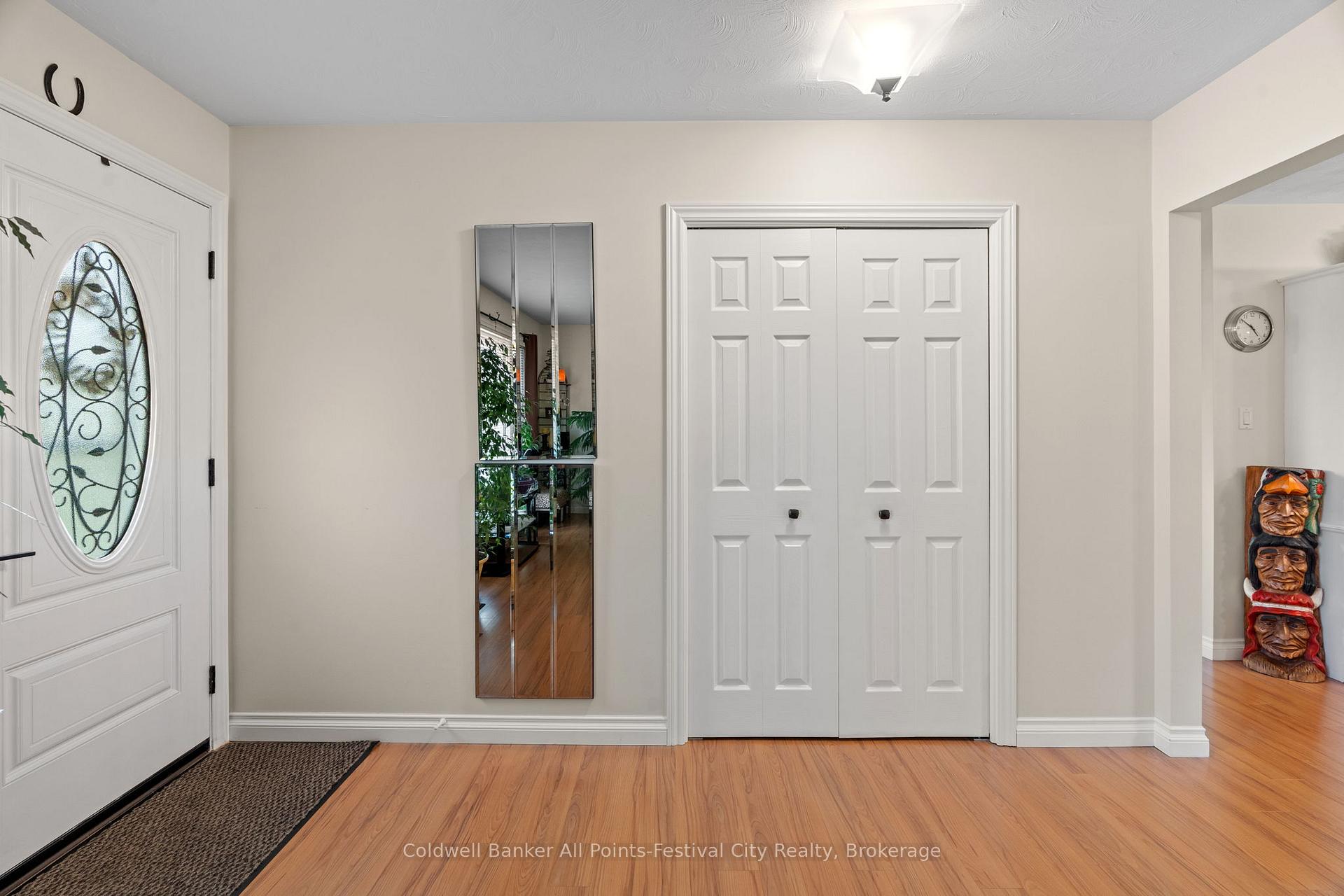 Photo 5 of 339 Suncoast Drive W, Goderich, Goderich (Town) — HOMEH