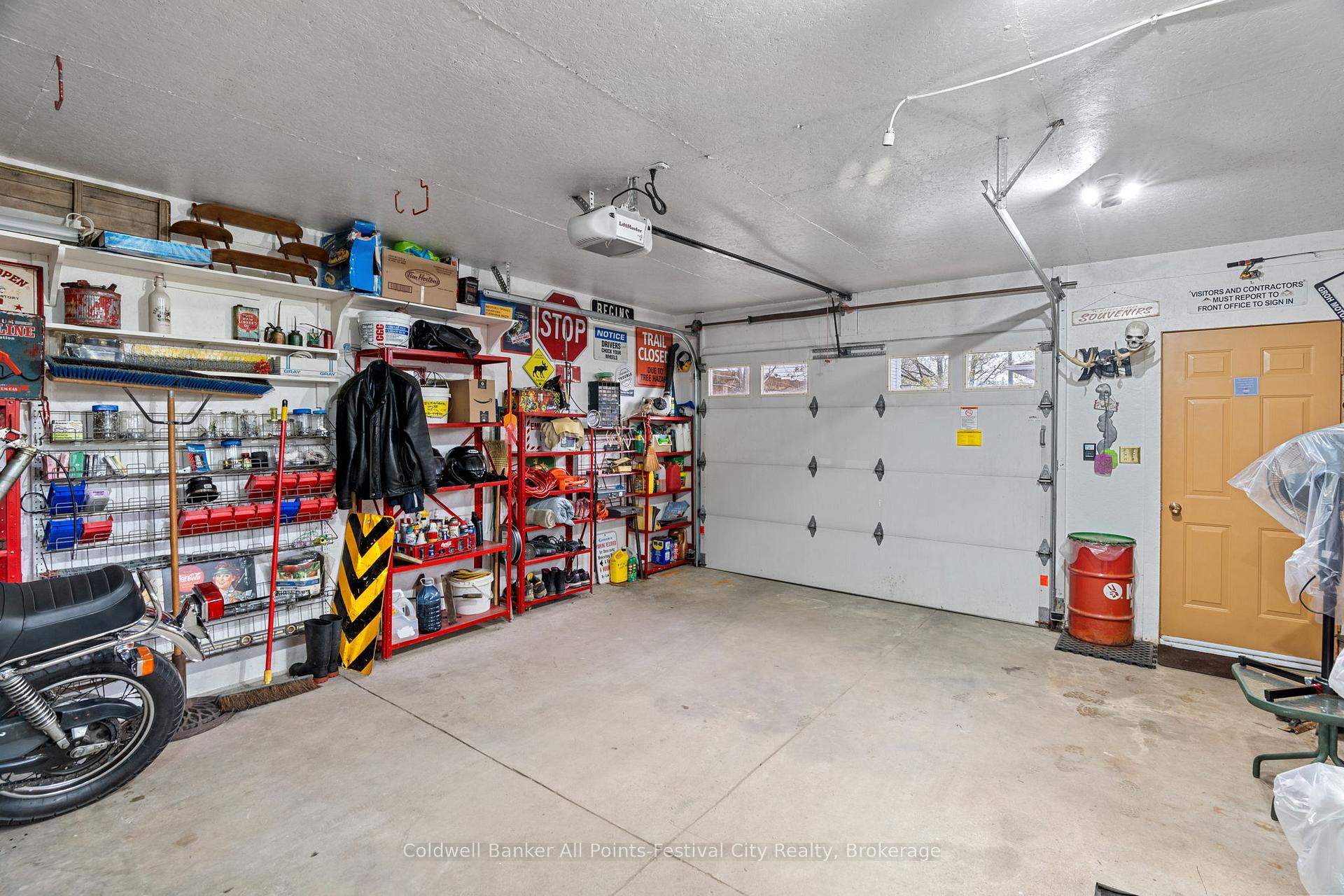 Photo 30 of 339 Suncoast Drive W, Goderich, Goderich (Town) — HOMEH