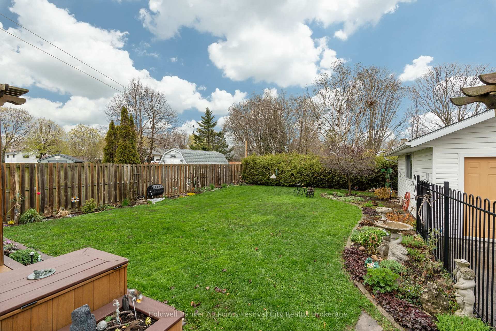Photo 36 of 339 Suncoast Drive W, Goderich, Goderich (Town) — HOMEH