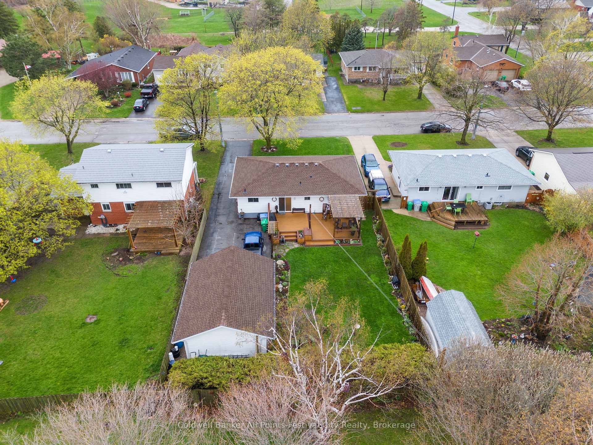 Photo 38 of 339 Suncoast Drive W, Goderich, Goderich (Town) — HOMEH