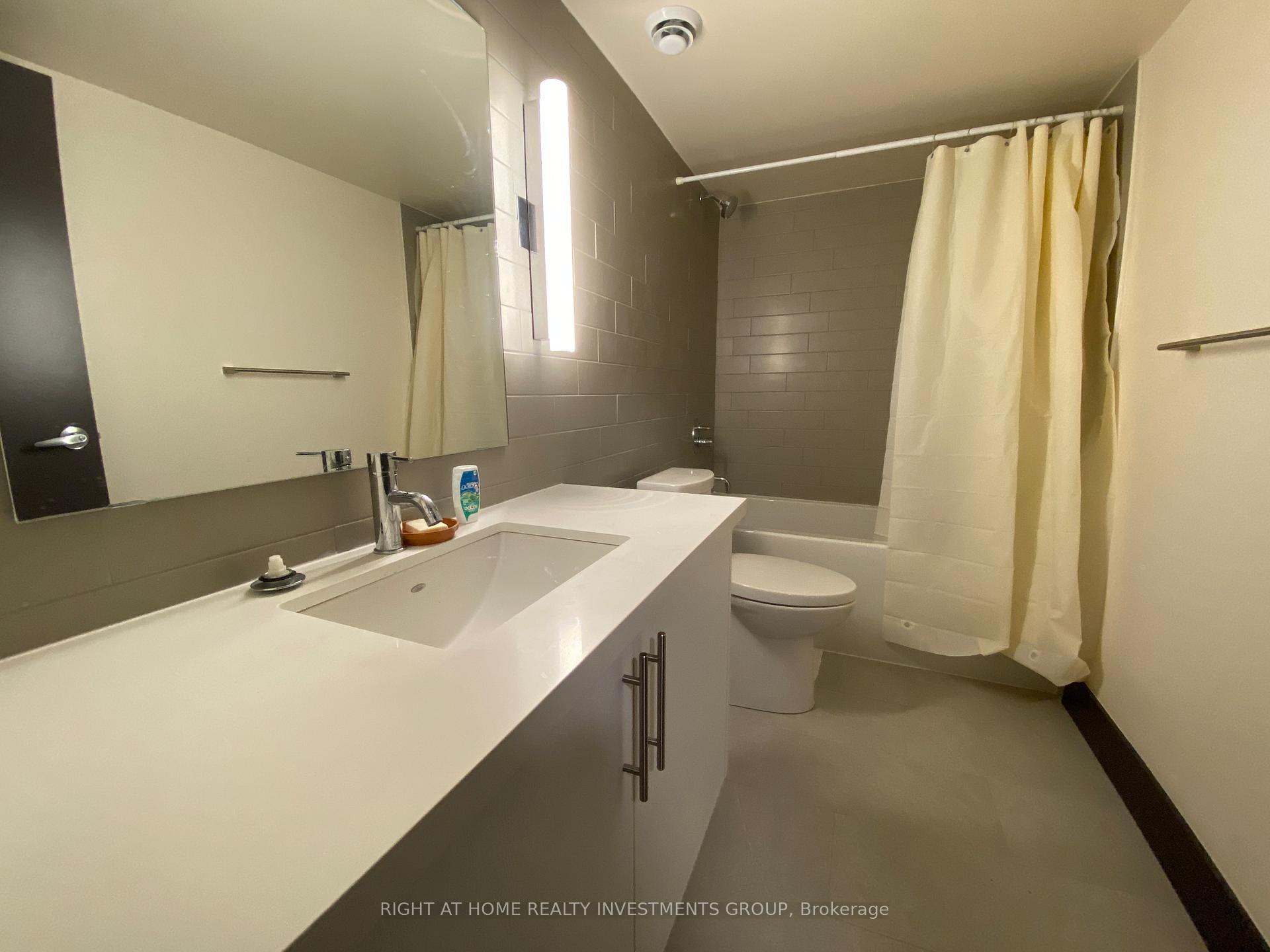 Photo 13 of Unit 402, 121 King Street E, Hamilton, Beasley — HOMEH