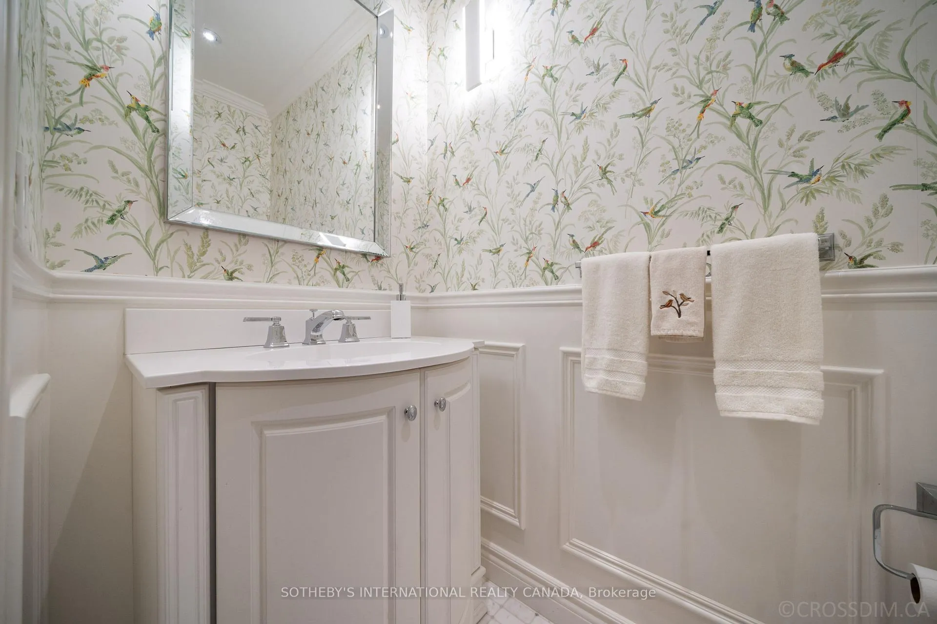 Photo 10 of 37 Sylvan Valleyway, Toronto, Bedford Park-Nortown — HOMEH