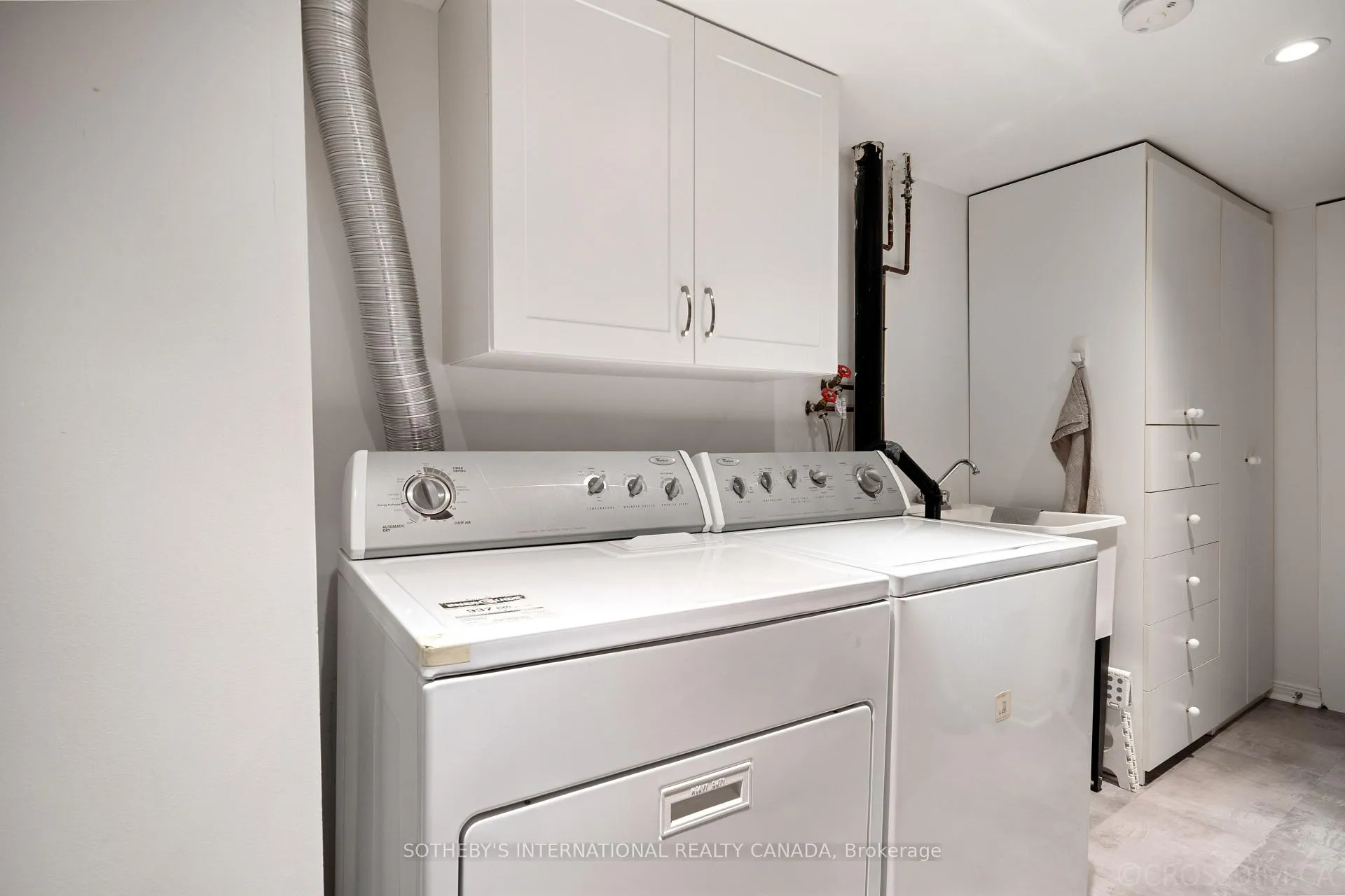 Photo 19 of 37 Sylvan Valleyway, Toronto, Bedford Park-Nortown — HOMEH