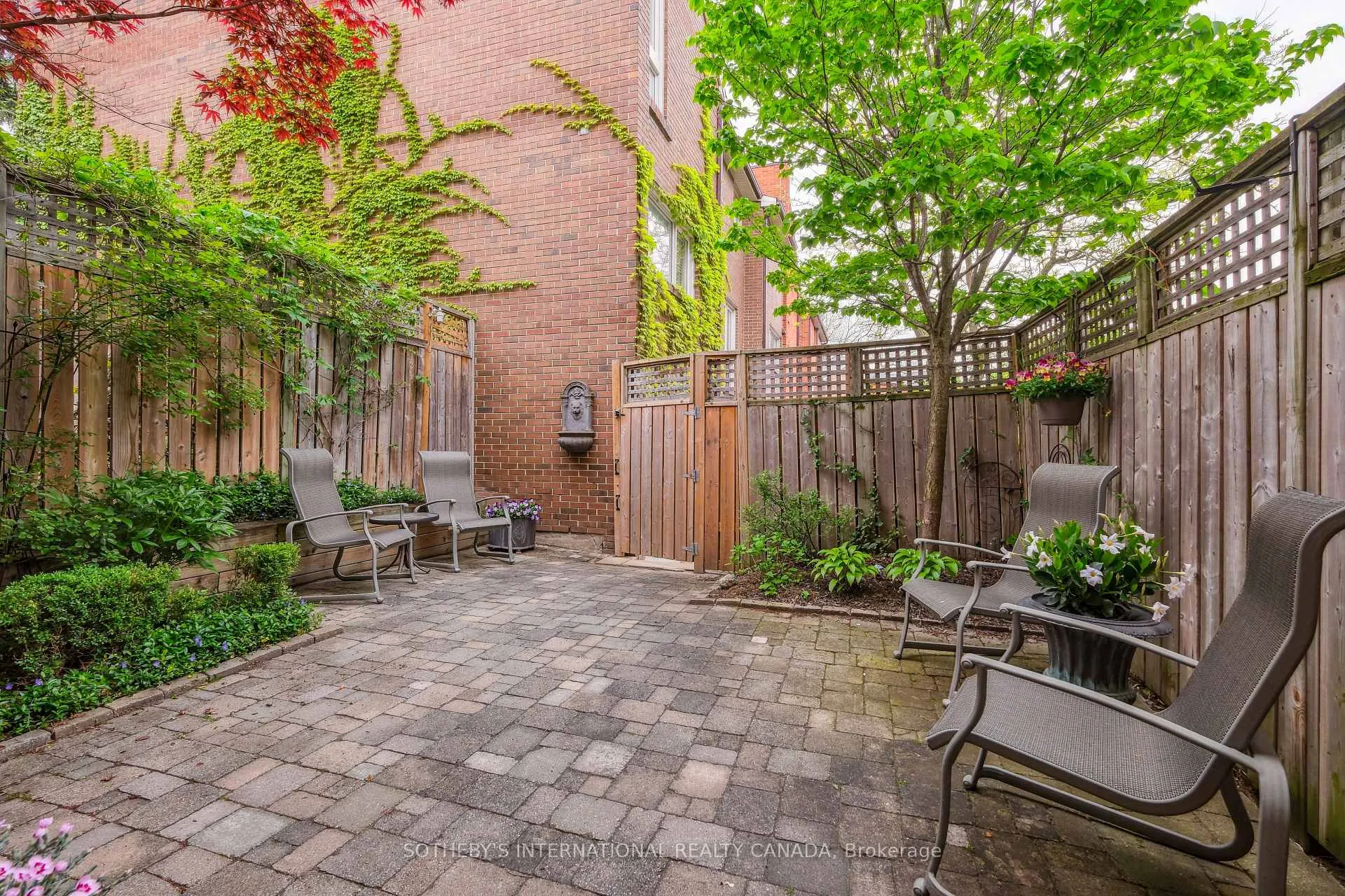 Photo 21 of 37 Sylvan Valleyway, Toronto, Bedford Park-Nortown — HOMEH