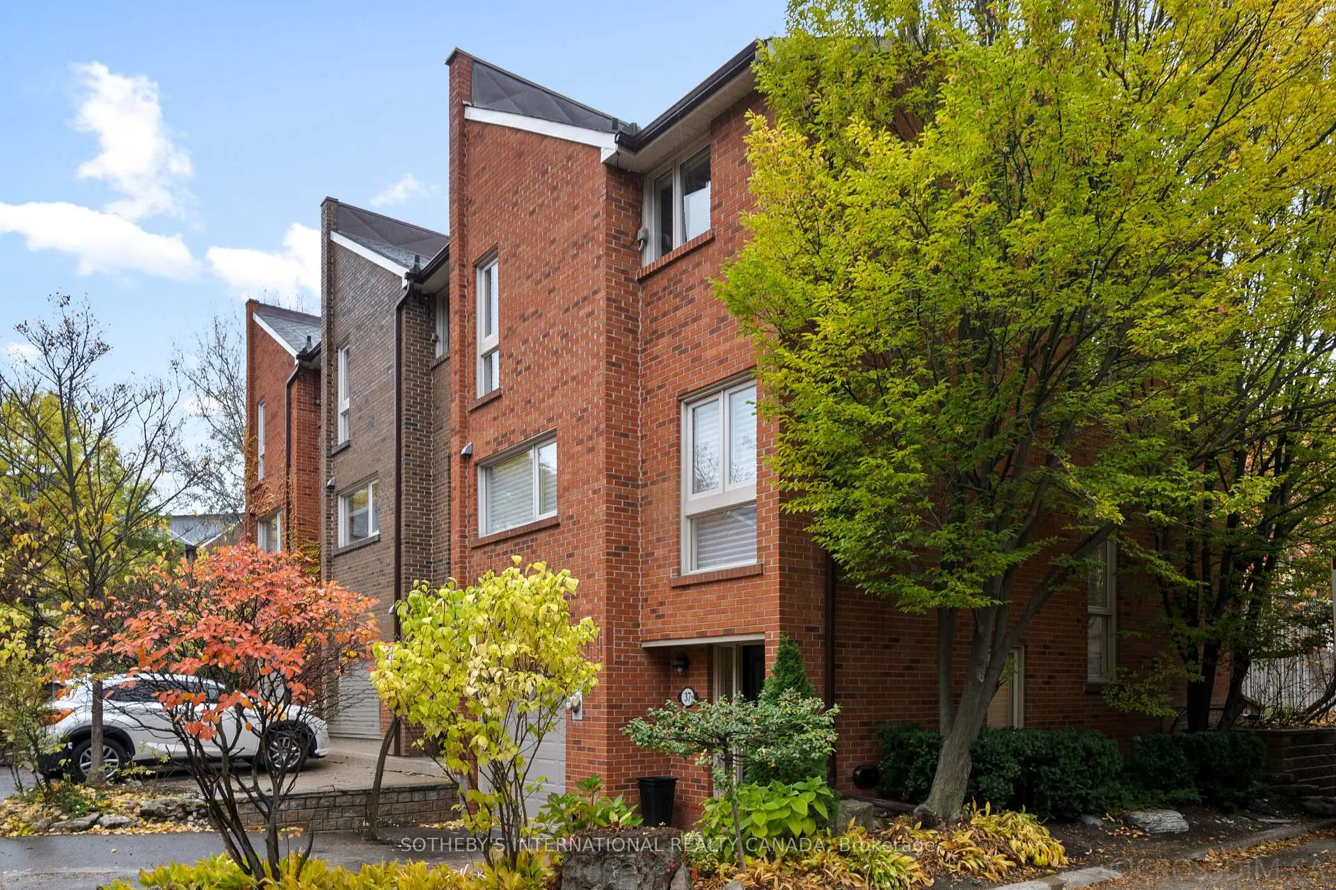 Photo 23 of 37 Sylvan Valleyway, Toronto, Bedford Park-Nortown — HOMEH