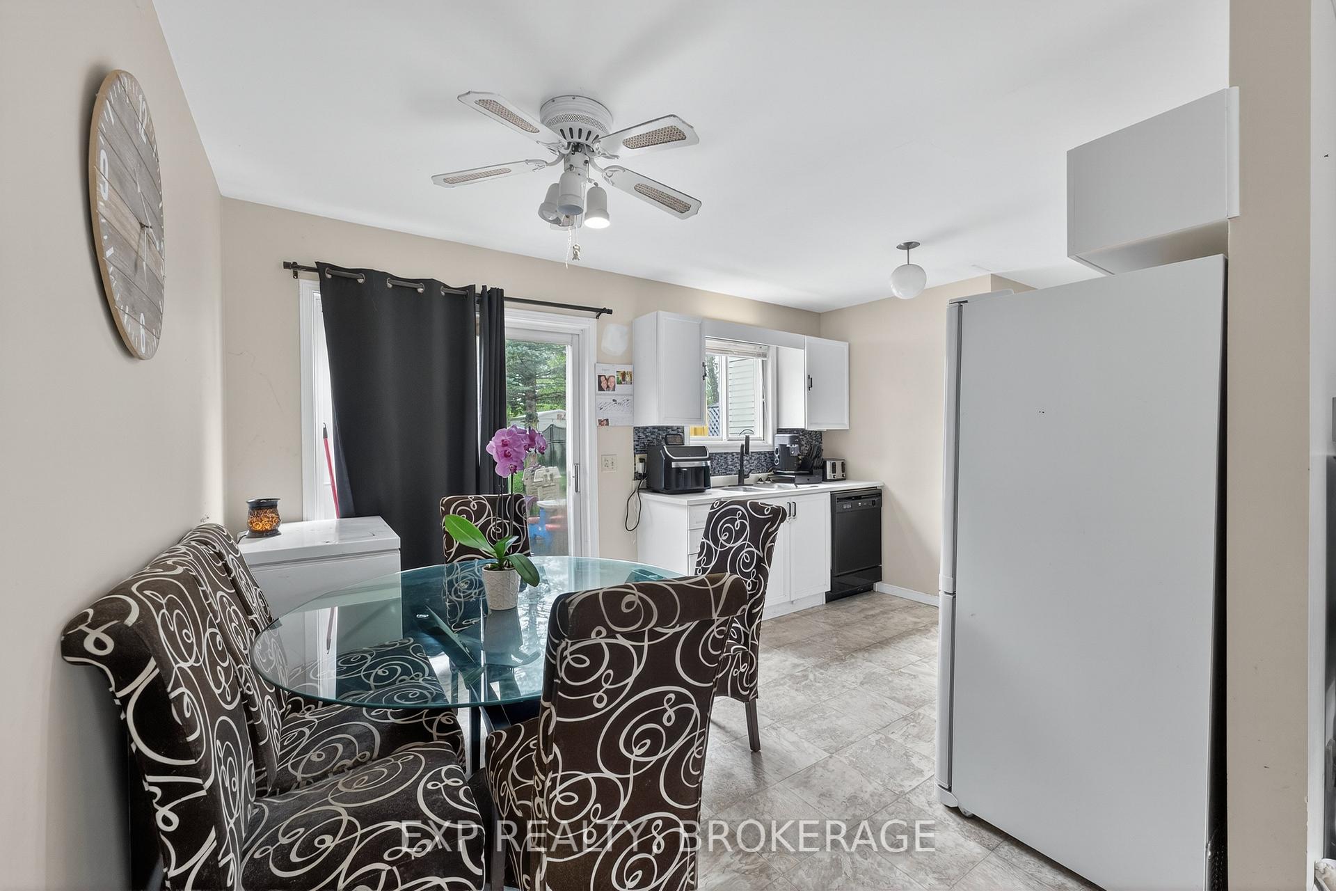 Photo 2 of 122 Birch Street, Gananoque — HOMEH