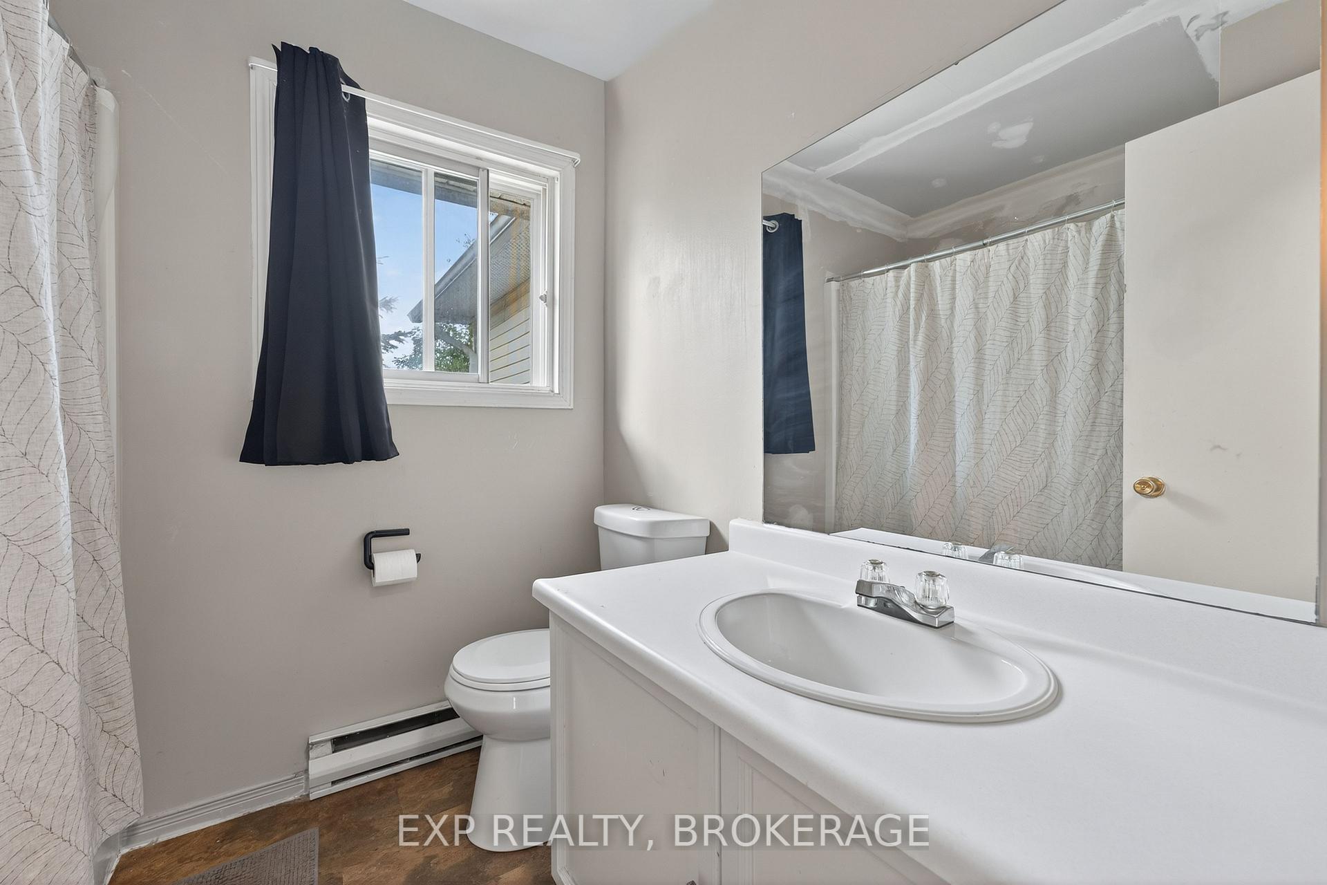 Photo 8 of 122 Birch Street, Gananoque — HOMEH