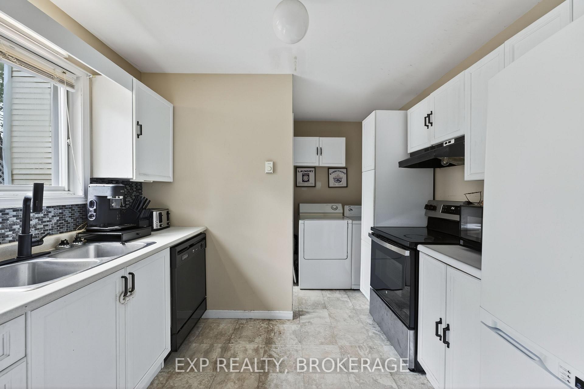 Photo 14 of 122 Birch Street, Gananoque — HOMEH