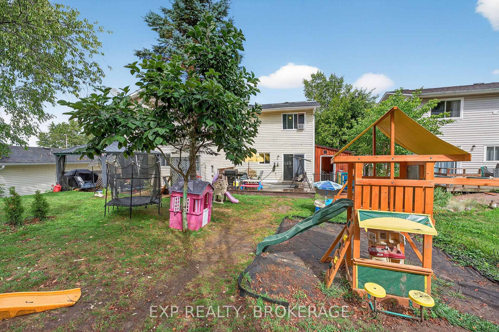 Photo 21 of 122 Birch Street, Gananoque — HOMEH