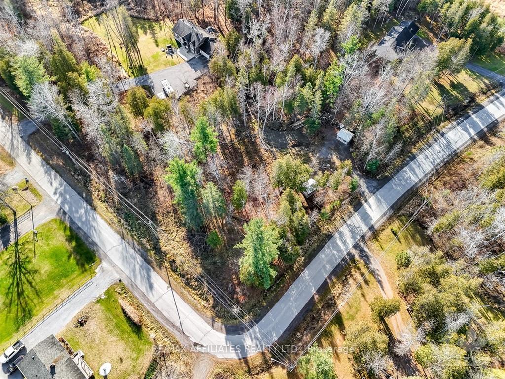 Photo 14 of 535 May Dean Drive, Ottawa, Fitzroy — HOMEH