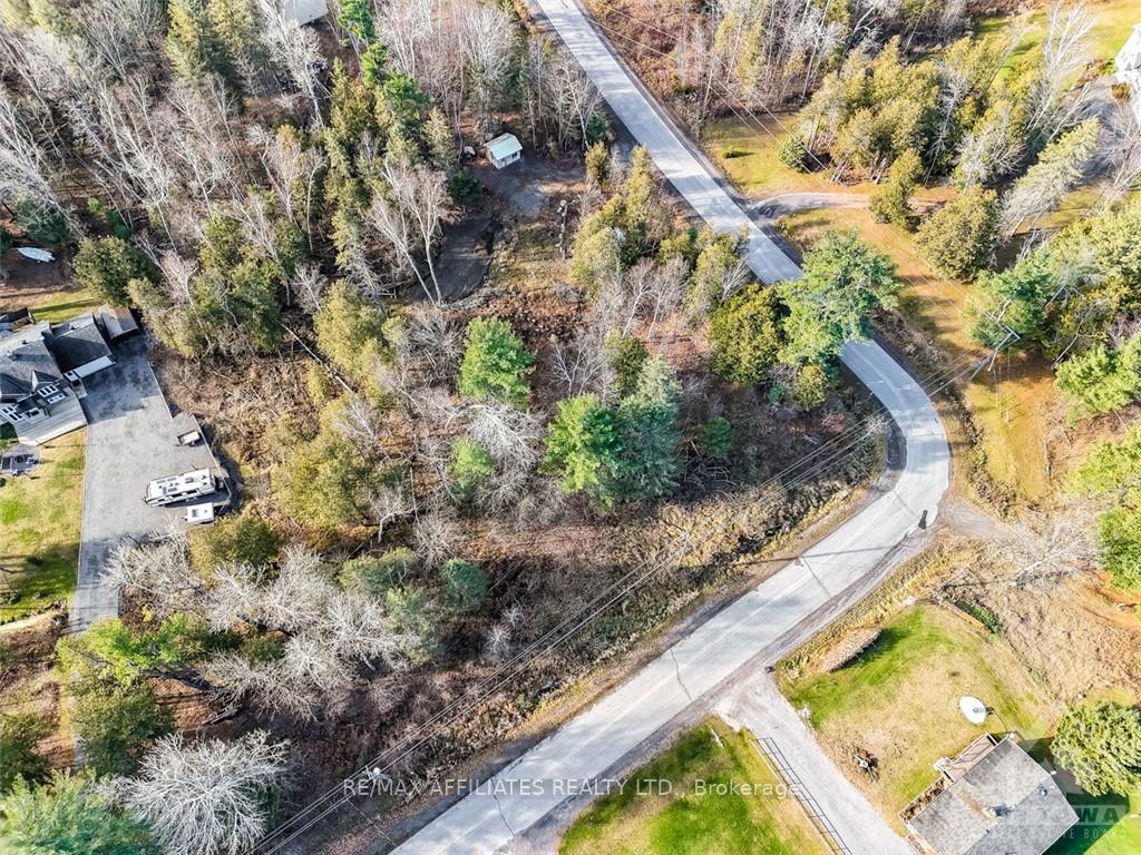 Photo 15 of 535 May Dean Drive, Ottawa, Fitzroy — HOMEH