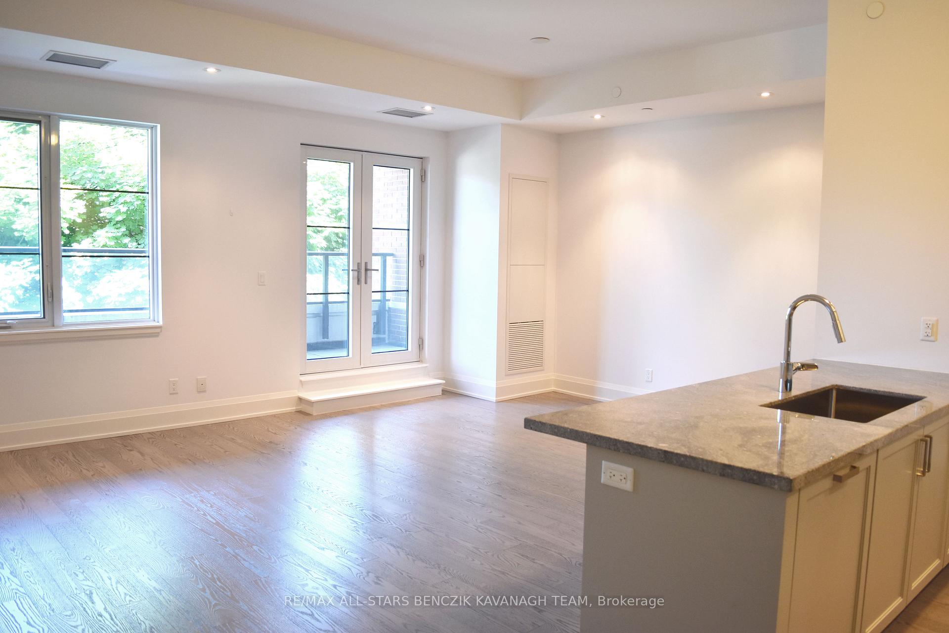 Photo 8 of Unit 225, 20 Fred Varley Drive, Markham, Unionville — HOMEH