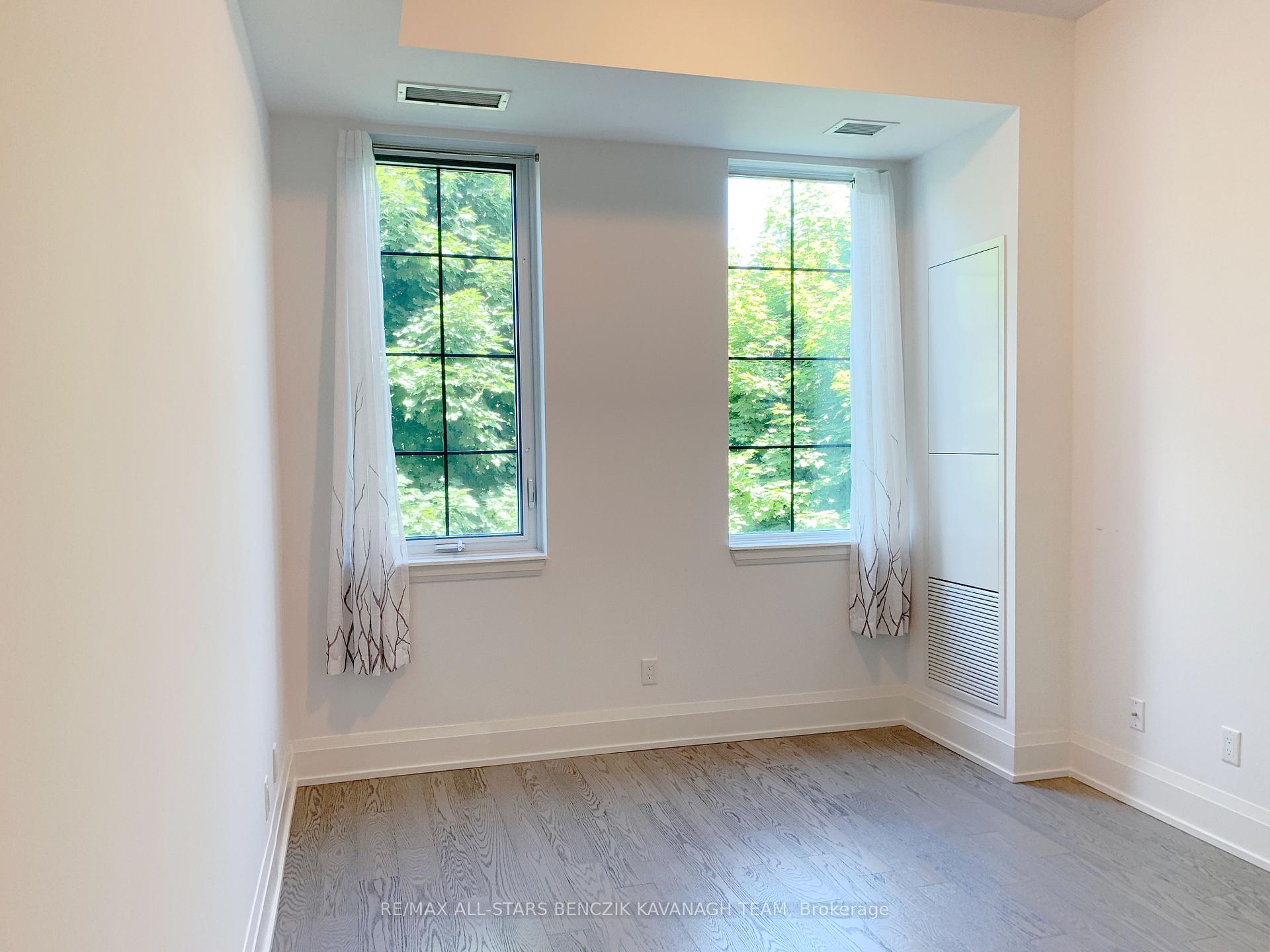 Photo 16 of Unit 225, 20 Fred Varley Drive, Markham, Unionville — HOMEH