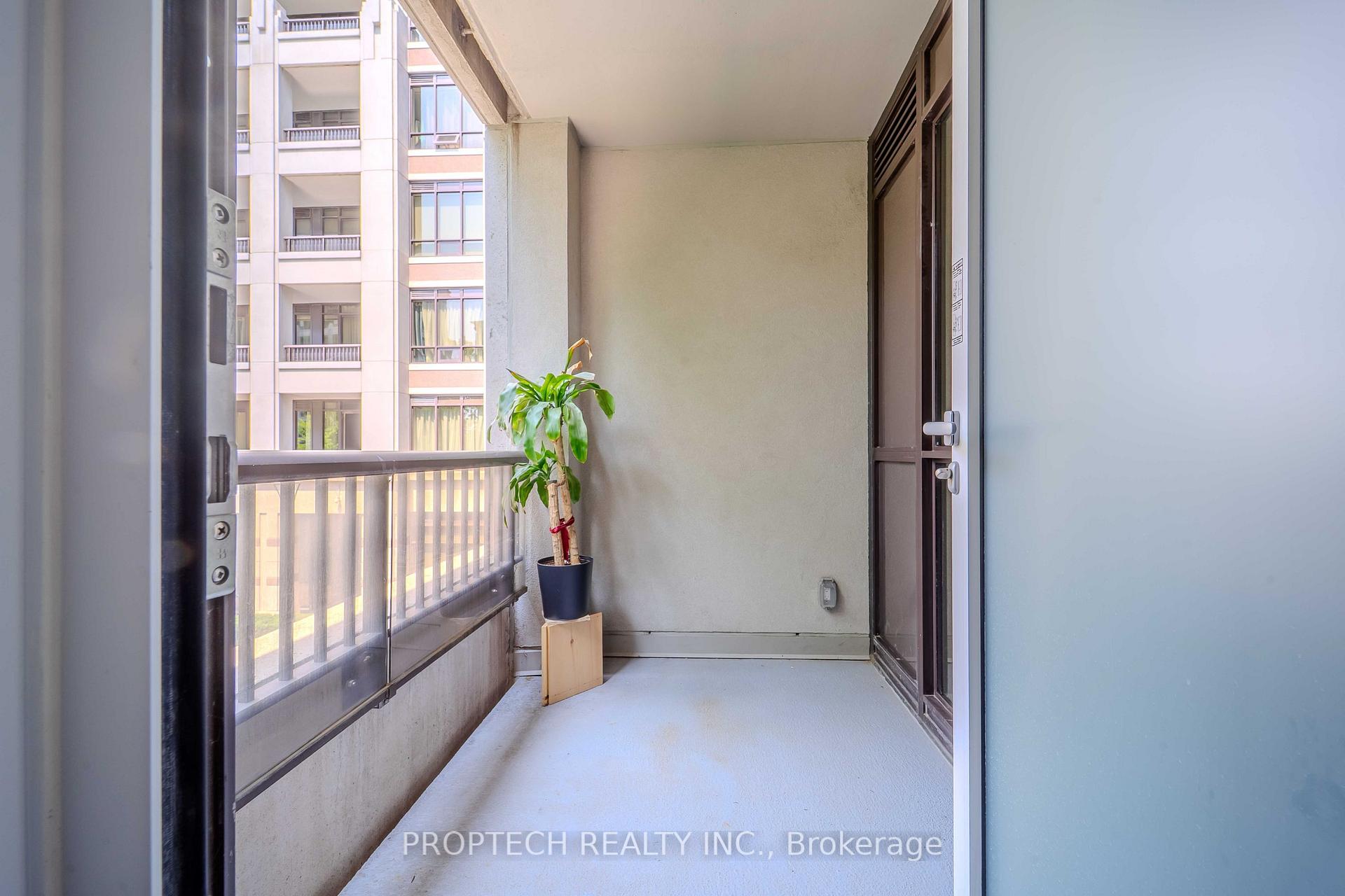 Photo 15 of Unit D320, 33 Clegg Road, Markham, Unionville — HOMEH