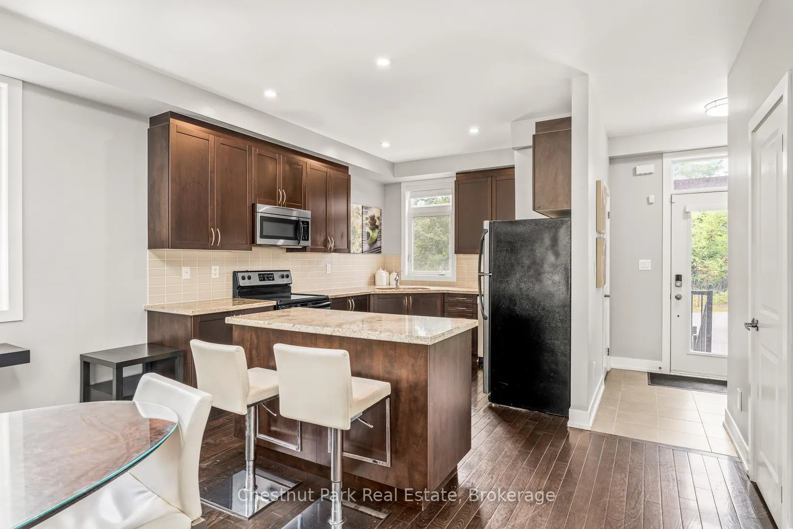 Photo 12 of 65 Rockmount Crescent, Gravenhurst, Muskoka (S) — HOMEH