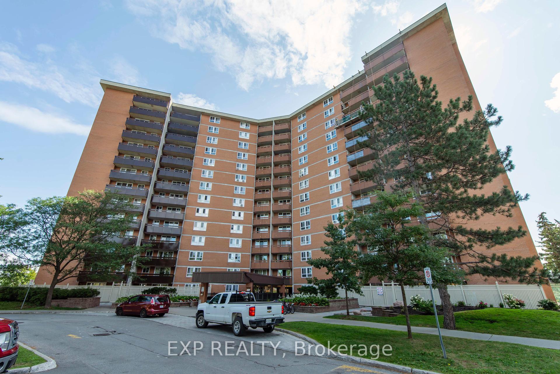 Front of Unit 302, 2020 Jasmine Crescent