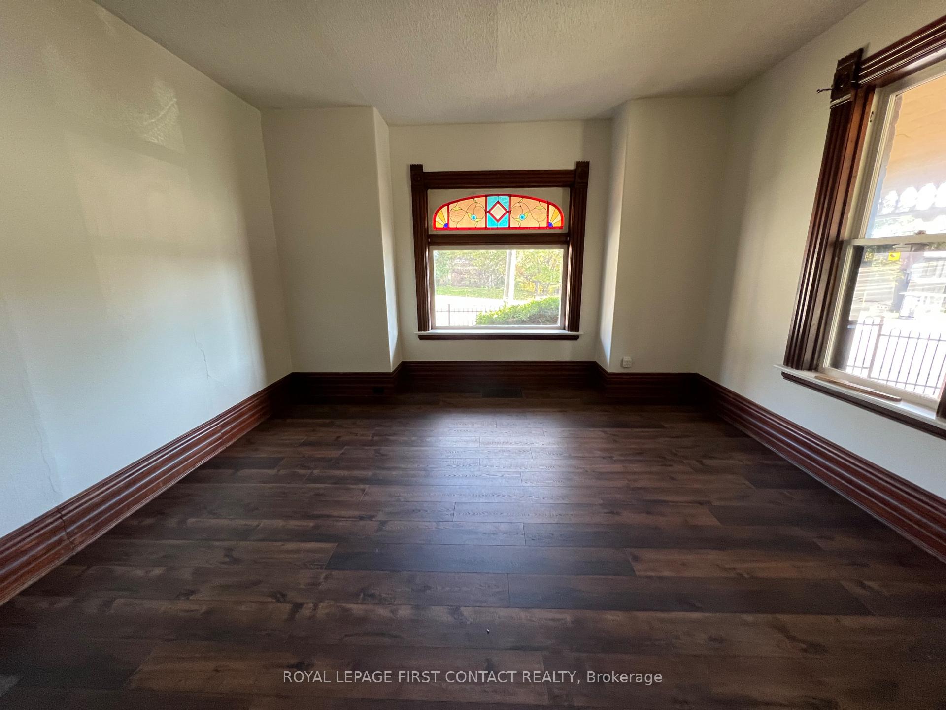 Photo 5 of 228 Bayfield Street, Barrie, Bayfield — HOMEH