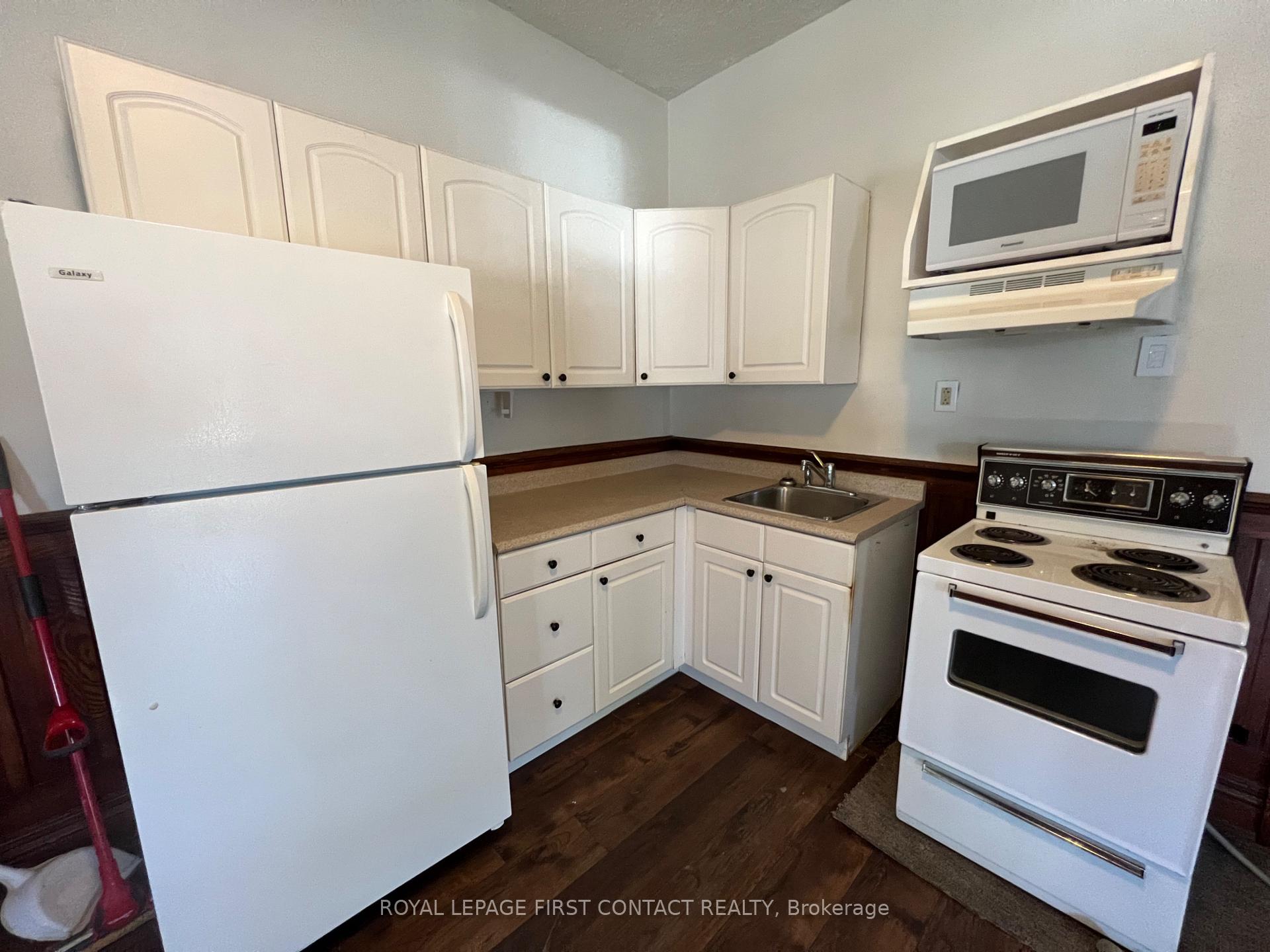 Photo 7 of 228 Bayfield Street, Barrie, Bayfield — HOMEH