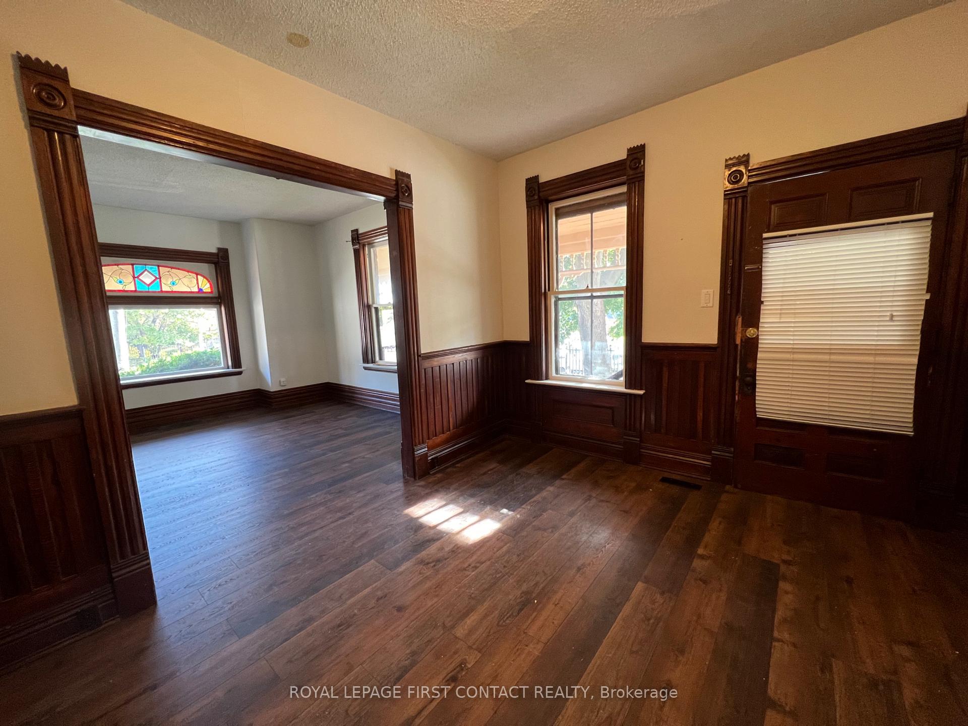 Photo 10 of 228 Bayfield Street, Barrie, Bayfield — HOMEH