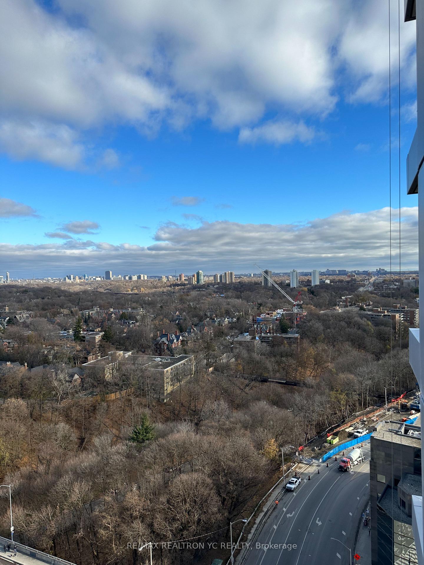 Photo 4 of Unit 1607, 395 Bloor Street E, Toronto, North St. James Town — HOMEH