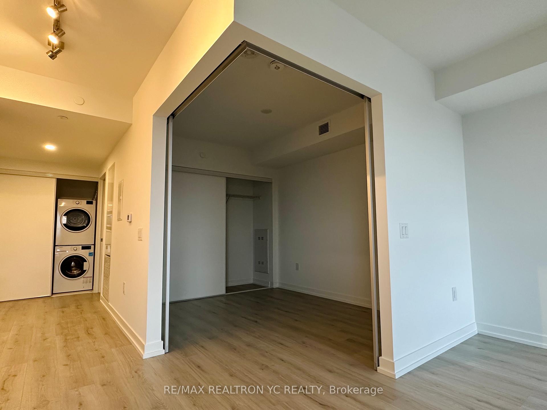 Photo 9 of Unit 1607, 395 Bloor Street E, Toronto, North St. James Town — HOMEH