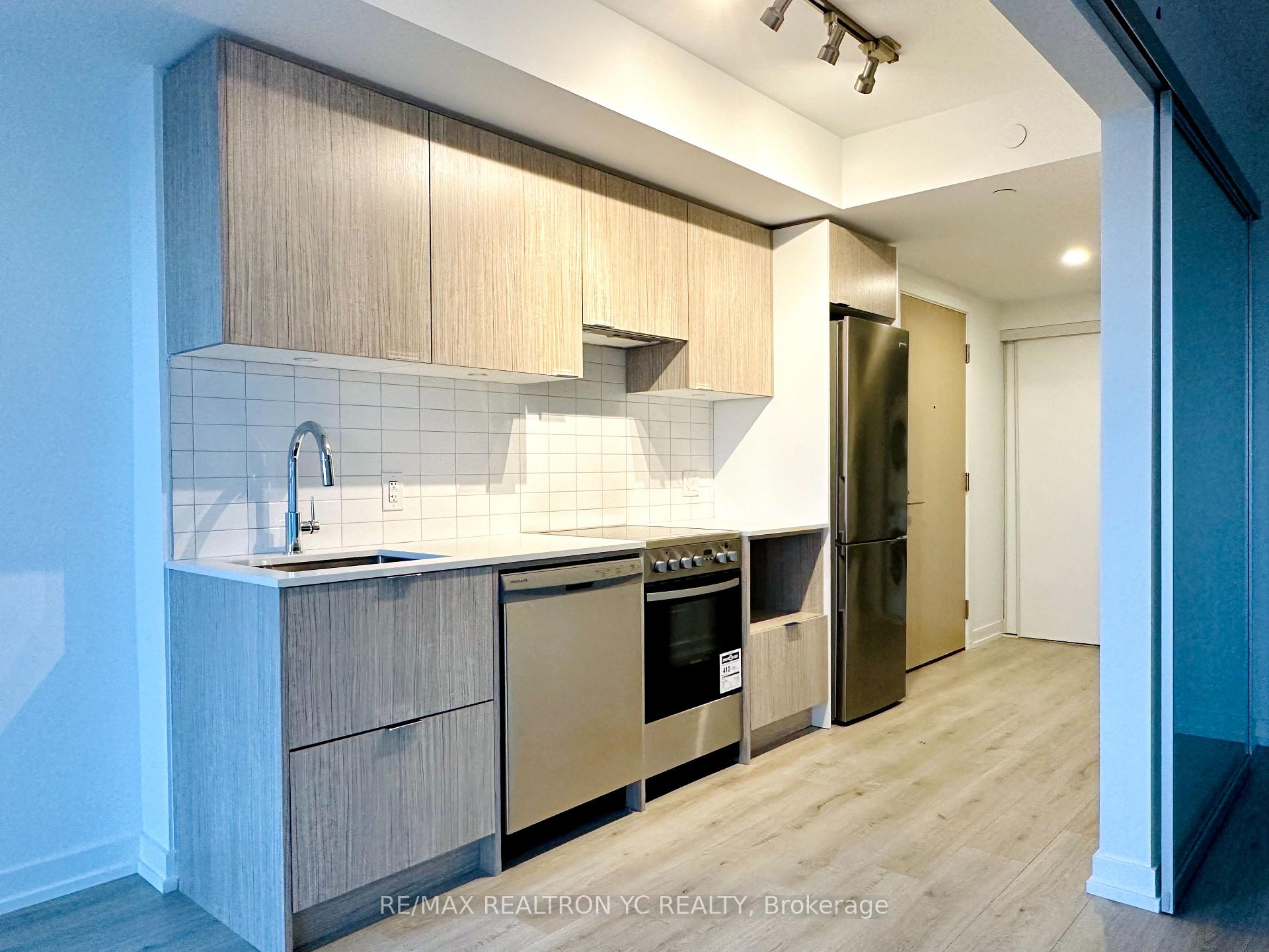 Photo 8 of Unit 1607, 395 Bloor Street E, Toronto, North St. James Town — HOMEH